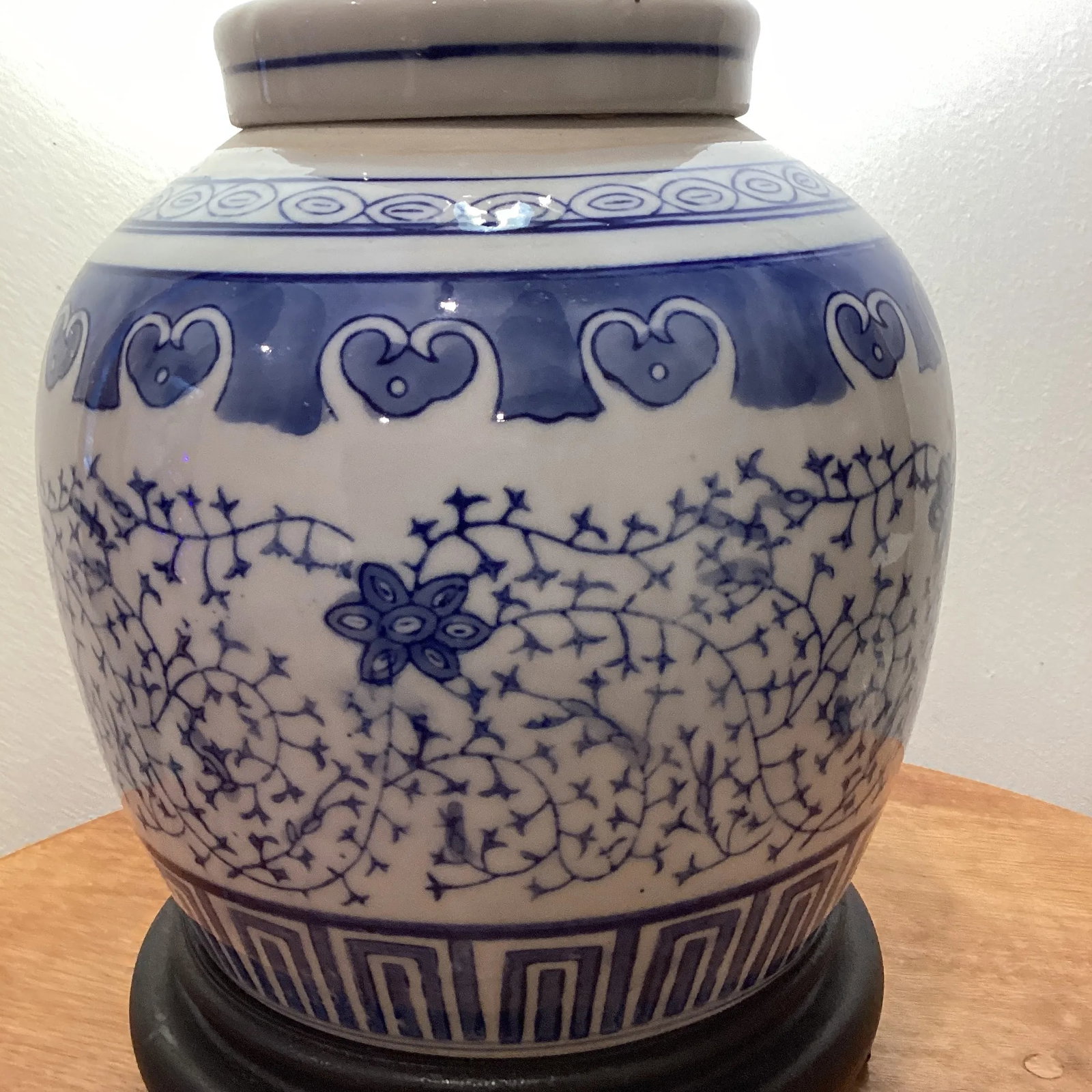 Vintage Asian Blue and White Ceramic Porcelain Lamp With Wood Base - 3