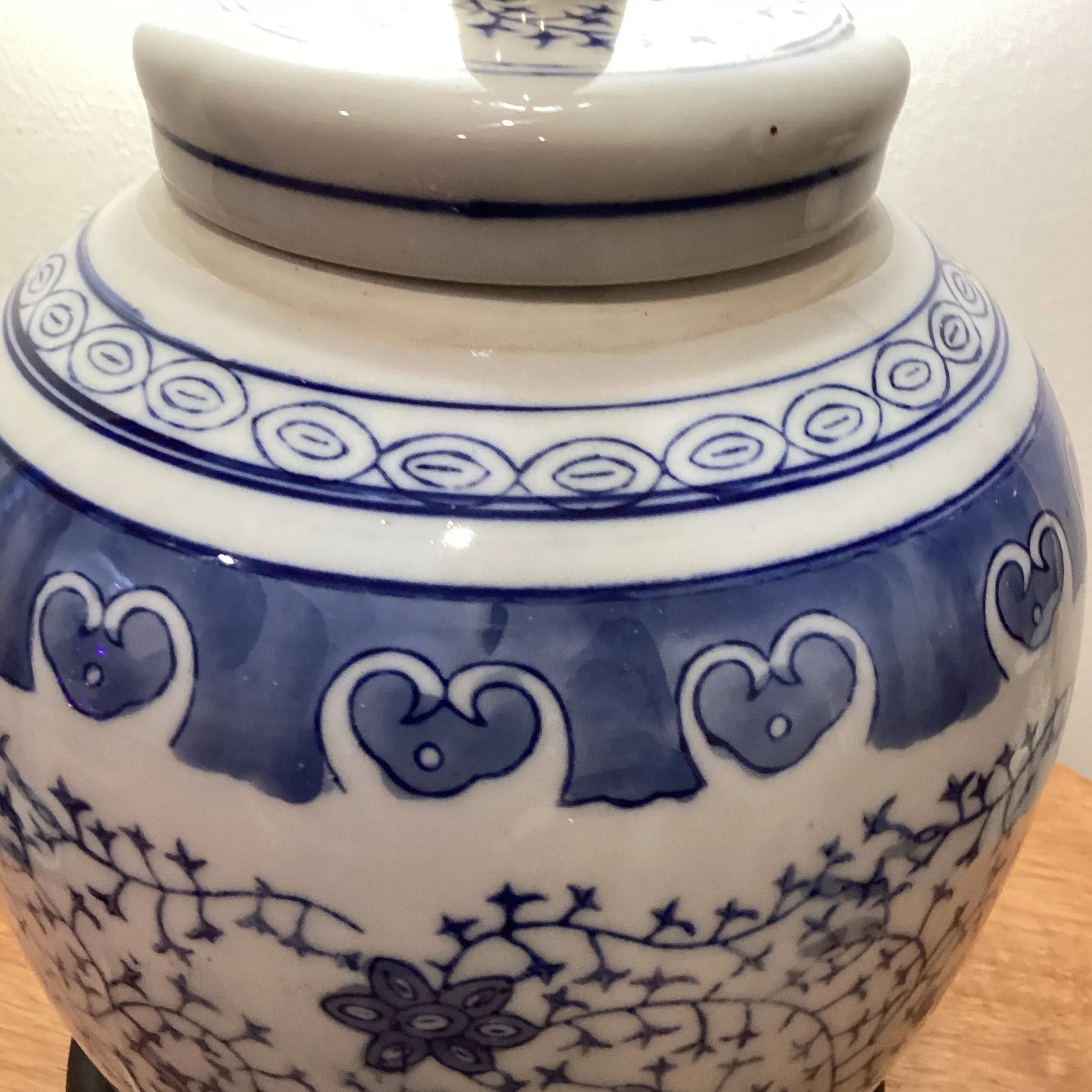 Vintage Asian Blue and White Ceramic Porcelain Lamp With Wood Base - 4