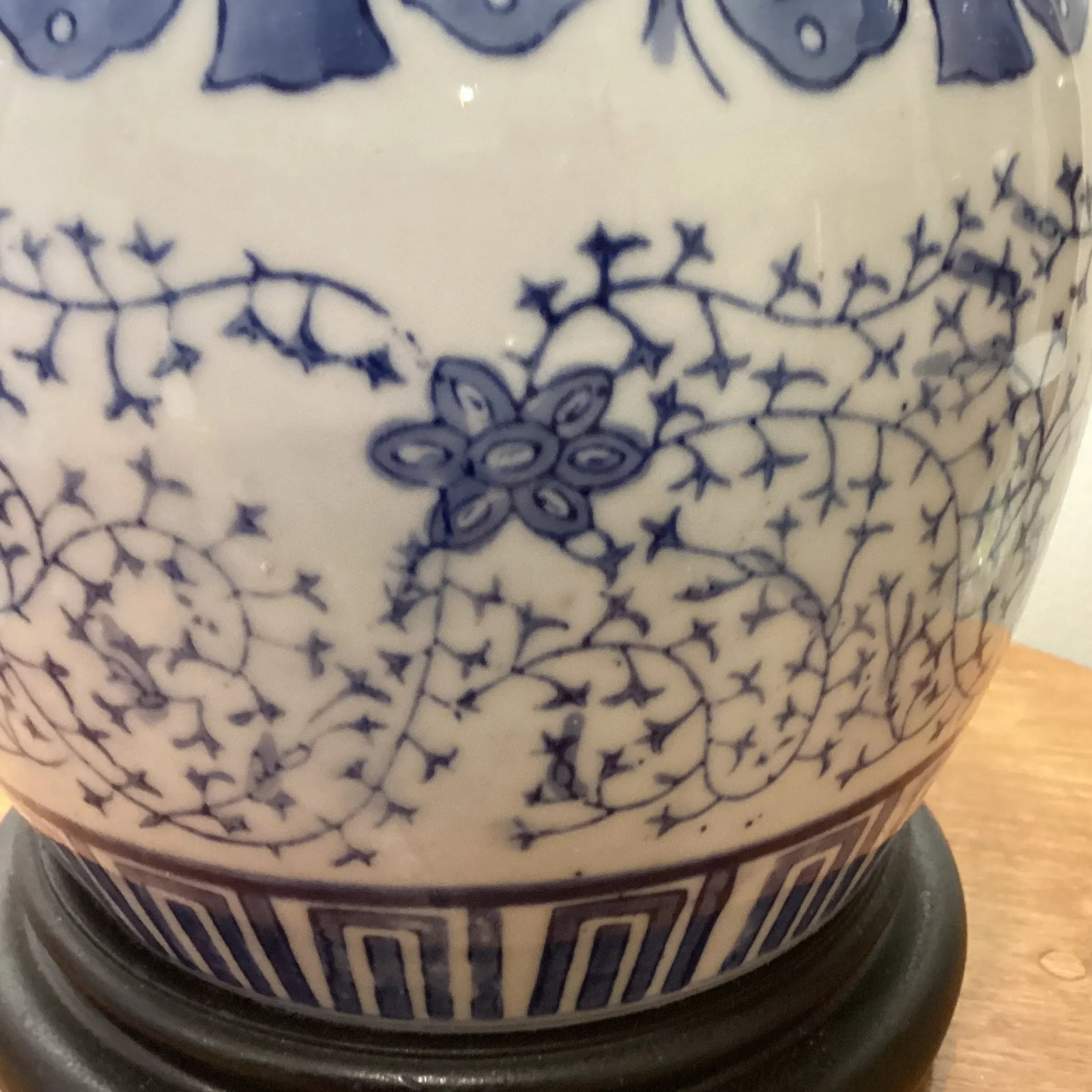 Vintage Asian Blue and White Ceramic Porcelain Lamp With Wood Base - 6