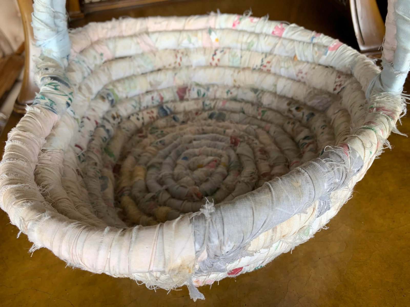 Vintage Heart Shaped Rag Basket With Handle - 8