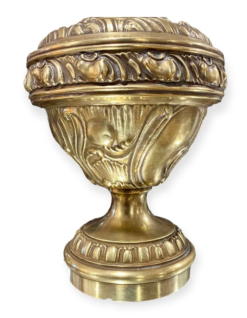 Antique German Chased Gilt Brass Oil Lamp - 3