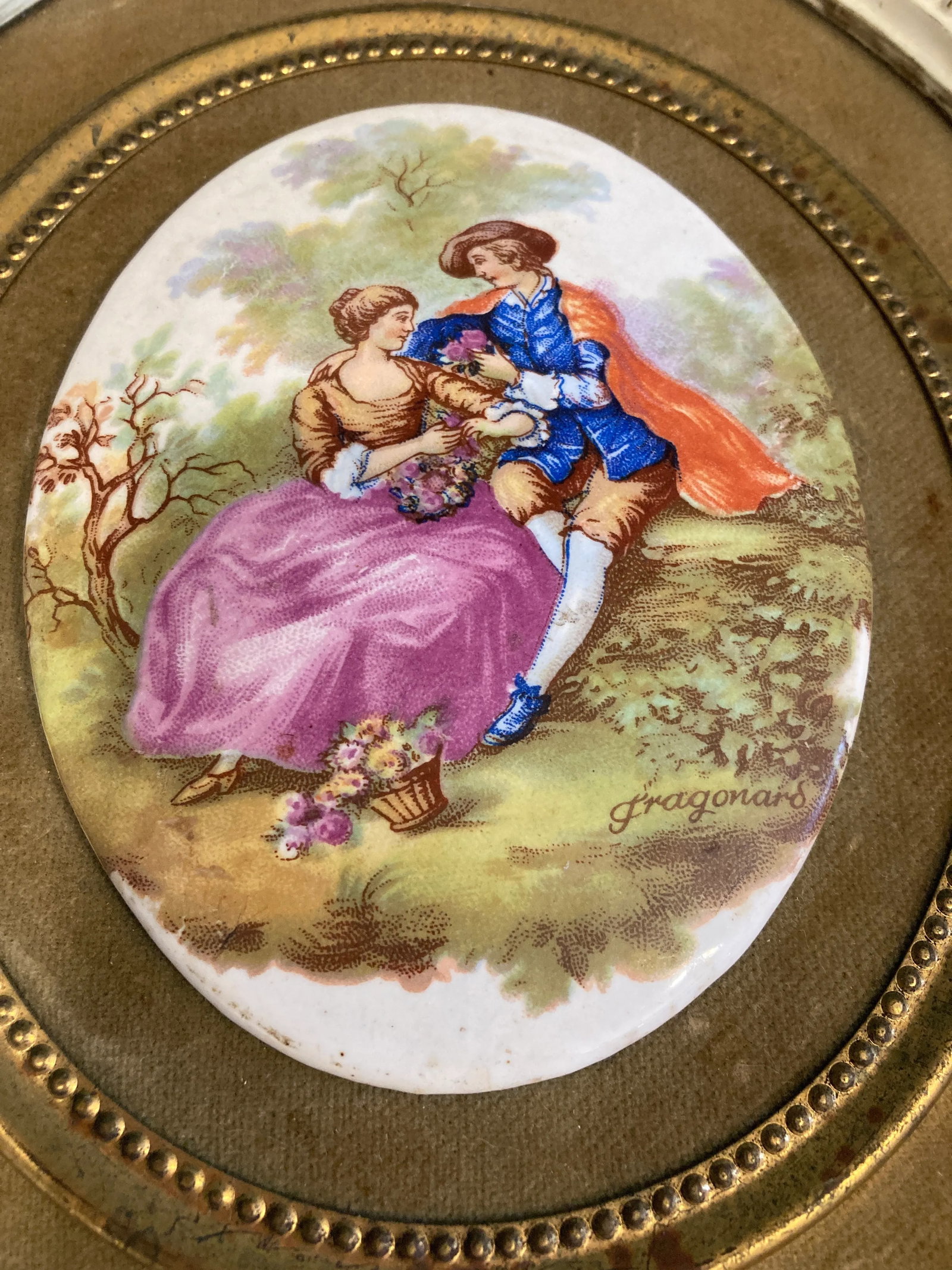 1930s B&s Creations Framed Victorian Courting Scene With Ornate Round Frame - 2