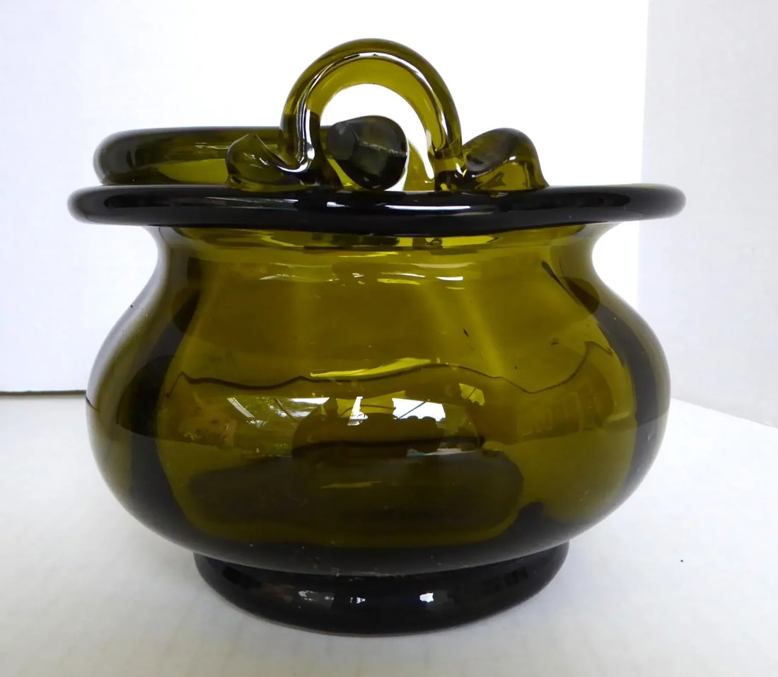 Mid Century Florentine Art Glassworks Handmade Glass Basket W. Handle Italy 1960s - 3