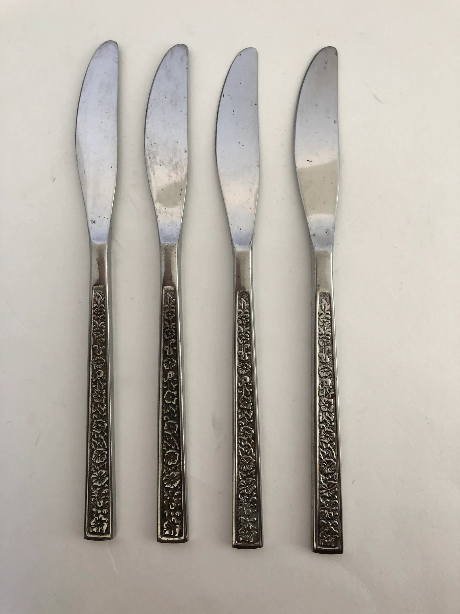 Midcentury Floral Design Stainless Dinner Knives S/4 - 3