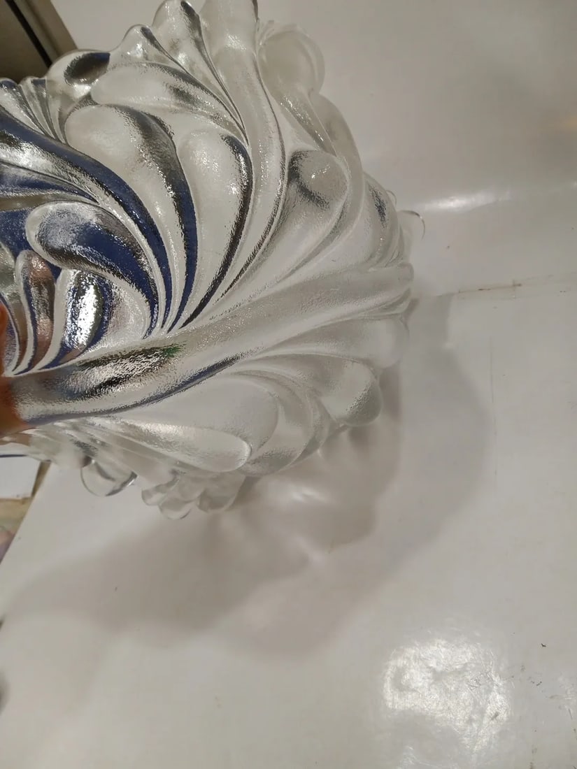 1960s Leaf Shaped Textured Heavy Glass Serving Dish Bowl - 4