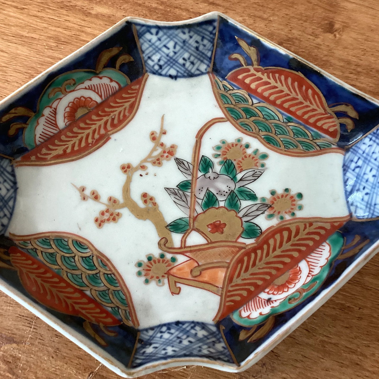 Japanese Imari Porcelain Rectangular Small Bowl Late 18th Century - 2