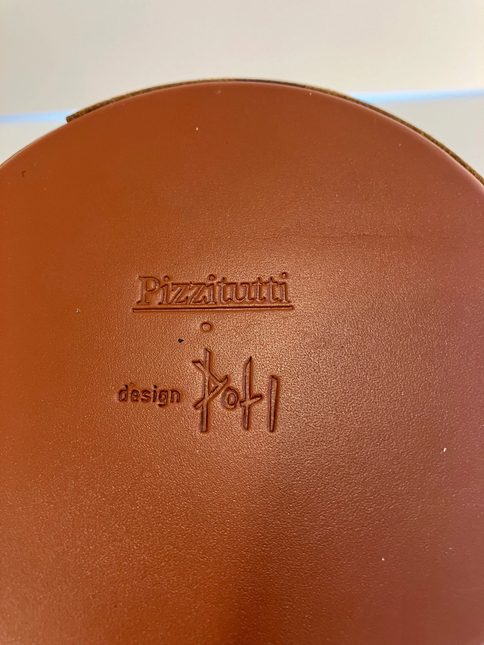 1990s Italian Leather Vase Signed Pizzitutti - 2