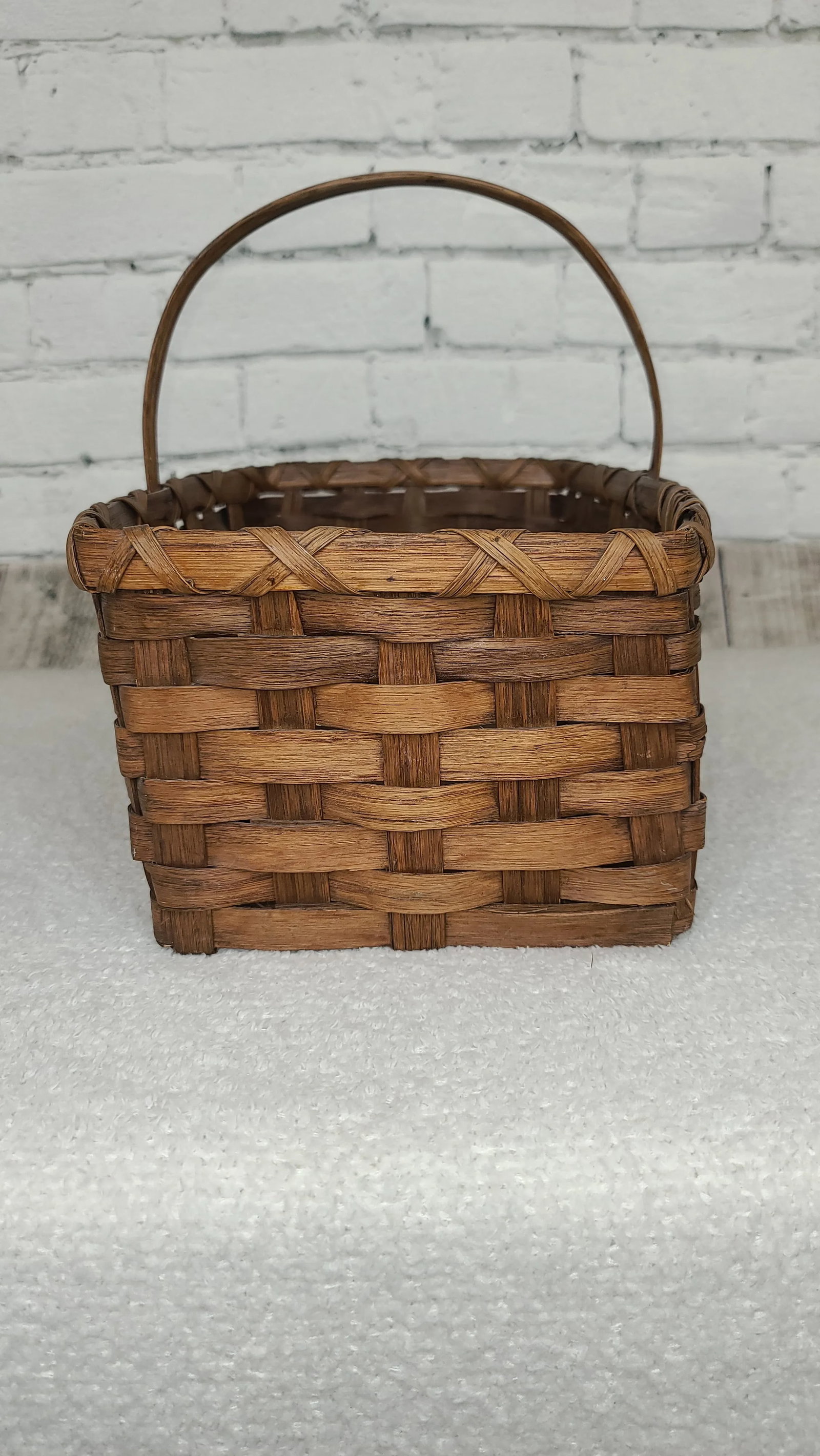 Early 20th Century Splint Weave Oak Bentwood Handle Gathering Basket - 2