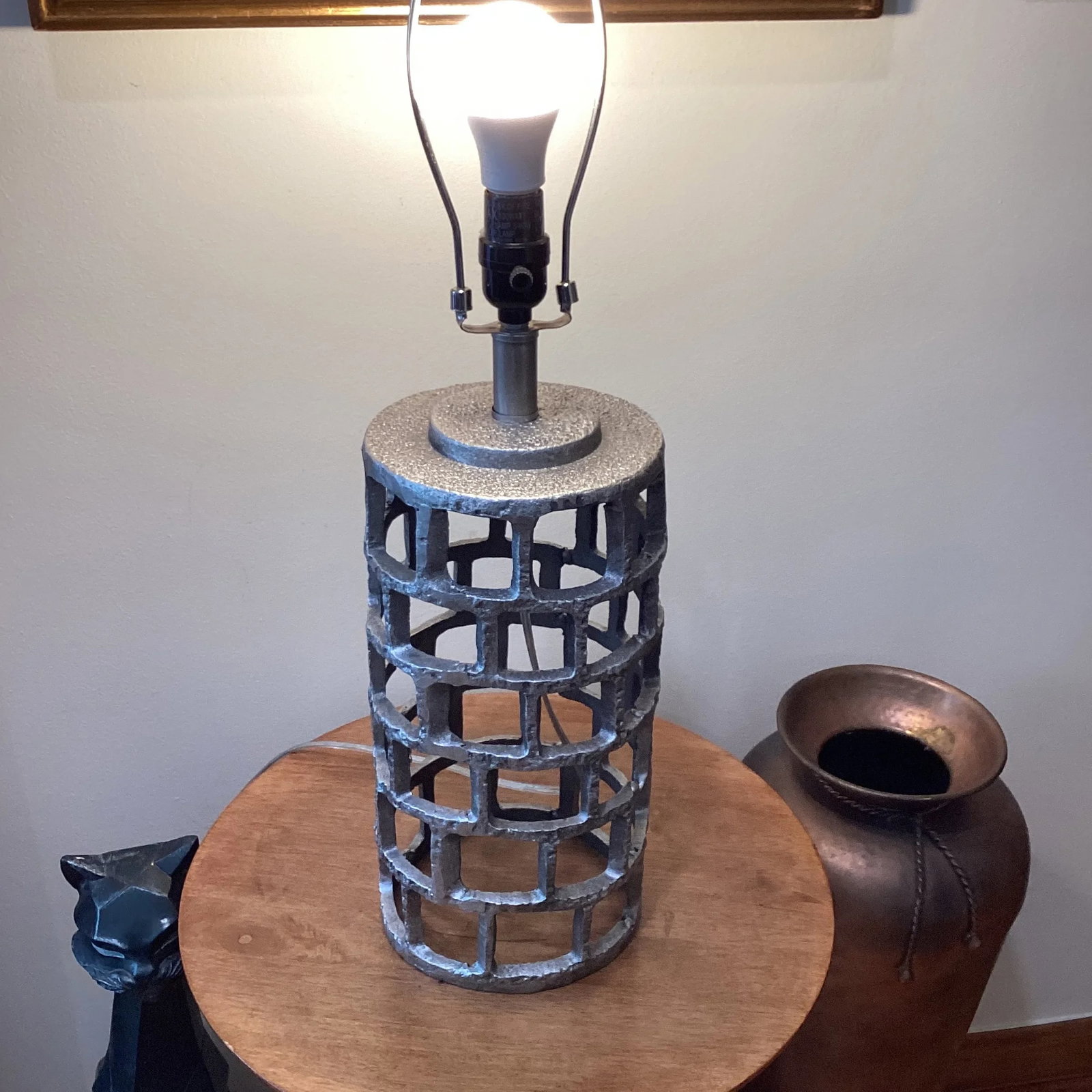 20th Century Modern Brutalist Style Cylinder Shape Iron Lamp Geometric Pattern - 12