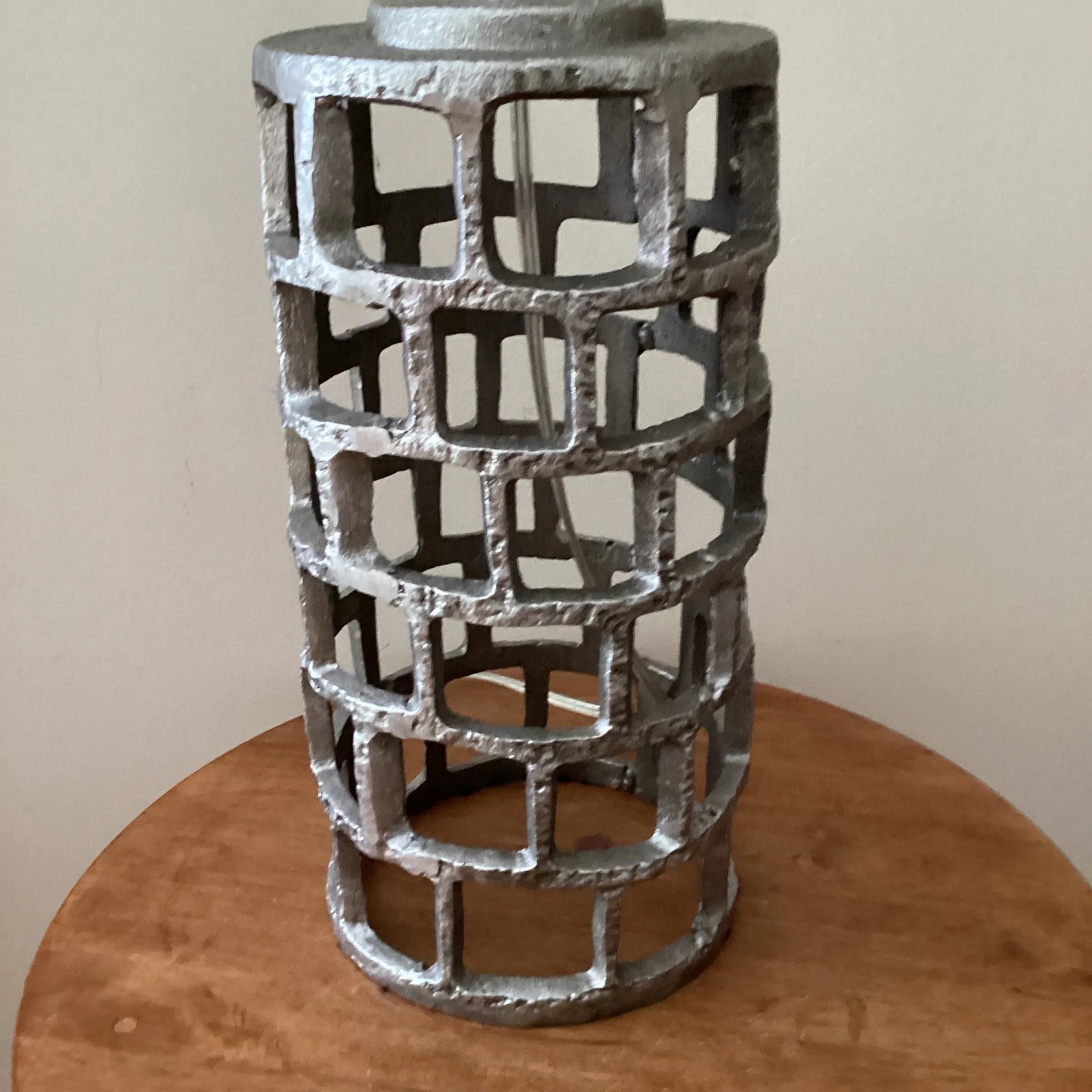 20th Century Modern Brutalist Style Cylinder Shape Iron Lamp Geometric Pattern - 2