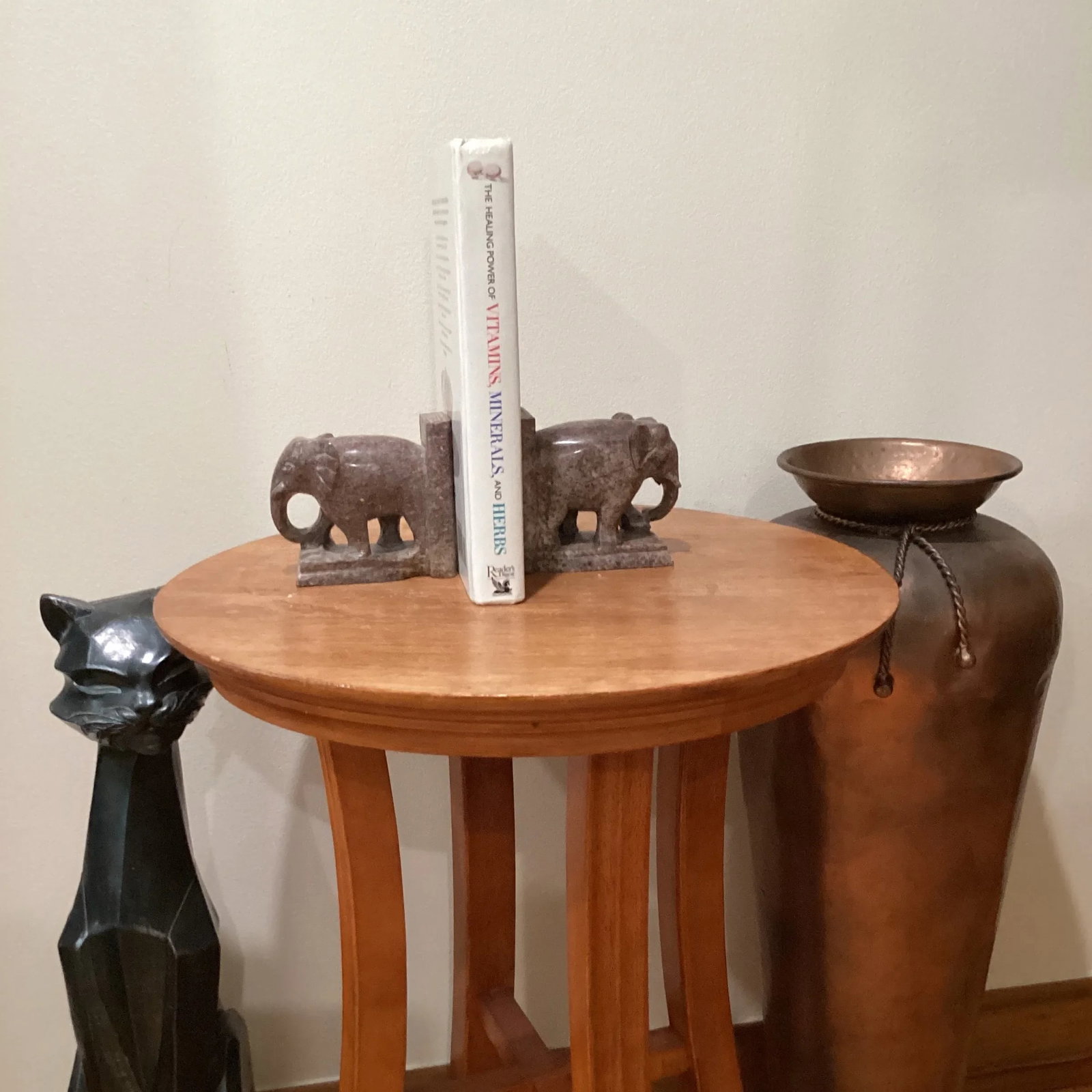 Pair of Hand Carved Elephant Marble Sculpture Bookends Art Deco Style Circa 1950 - 10