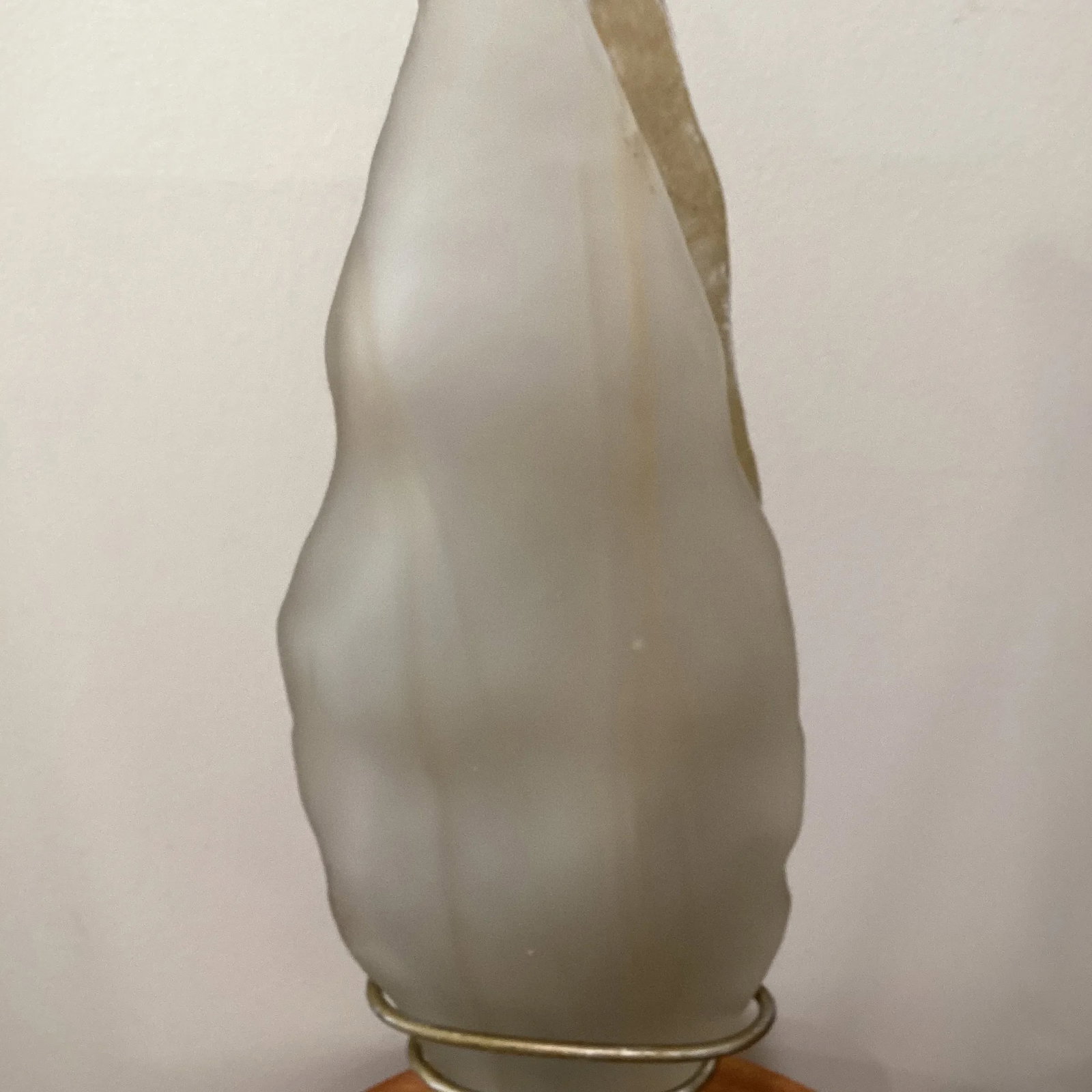Vintage Large Sculptural Table Lamp With Modern Shape and Metal Base - 6
