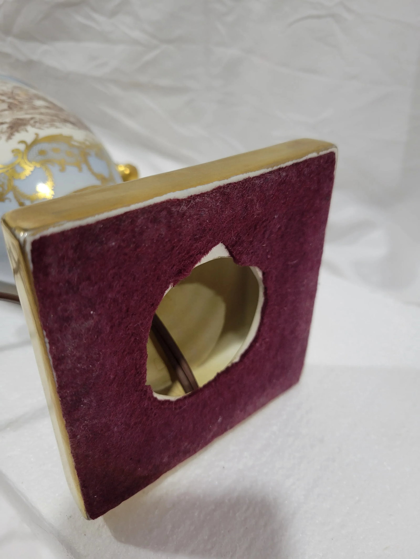 Vintage French Provencial Style Porcelain Table Lamp - 8