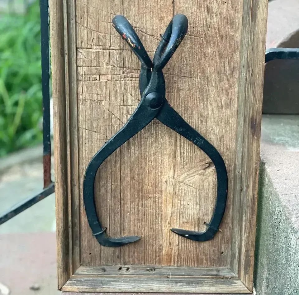 Early 20th Century Handmade Rustic Antique Sign for "Lineberger Ice & Fuel Co" in Gastonia,N.C. - 5