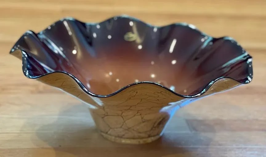 Late 20th Century Vintage Hand-Blown Jozefina Ruffled Art Glass Plum- and Champagne-Colored Bowl - 4