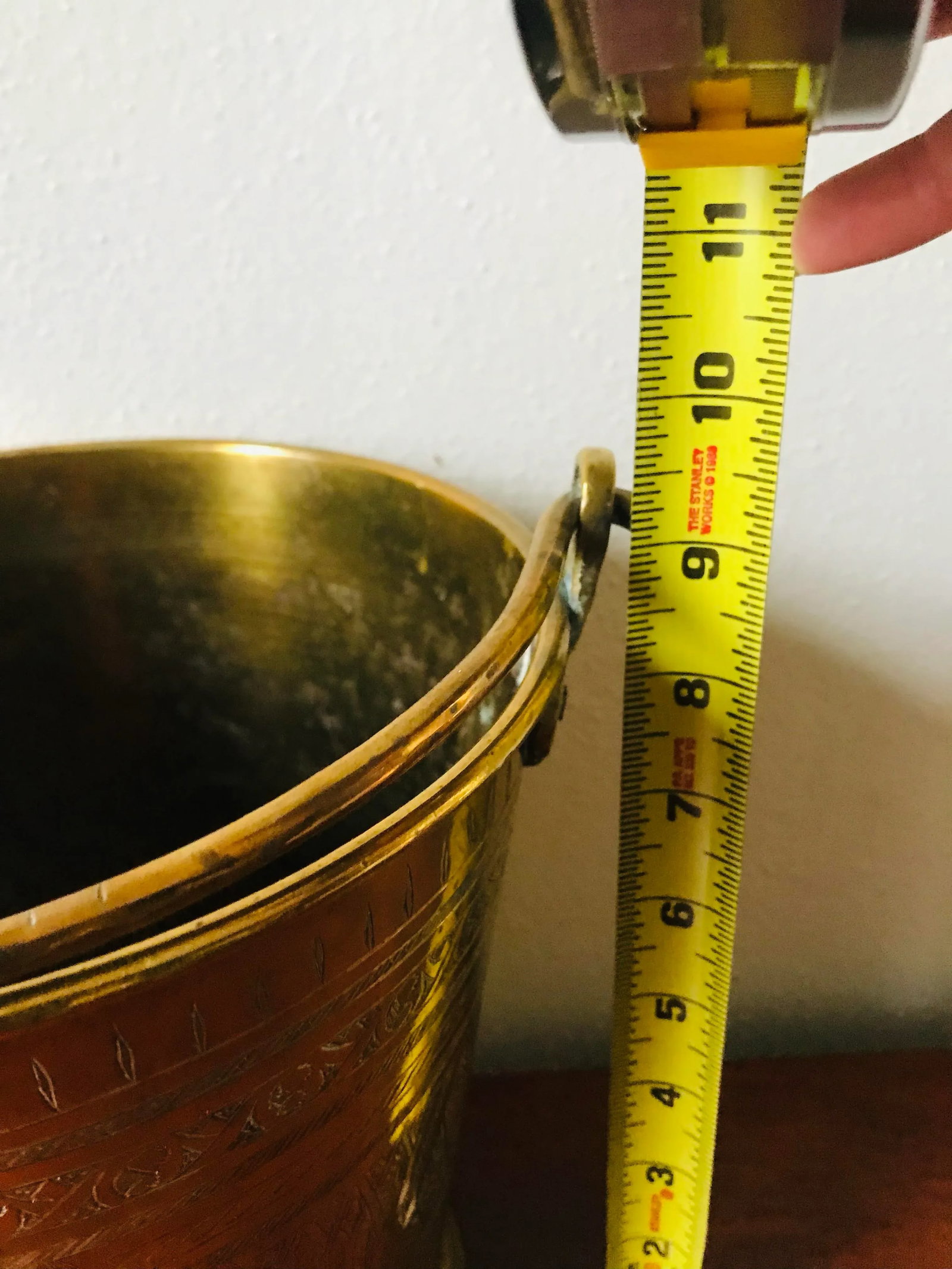 Charming Geometric Etched Vintage Brass Water Bucket - 7