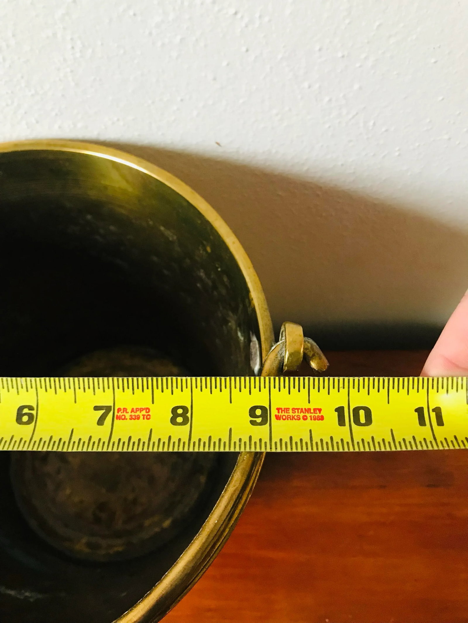 Charming Geometric Etched Vintage Brass Water Bucket - 9