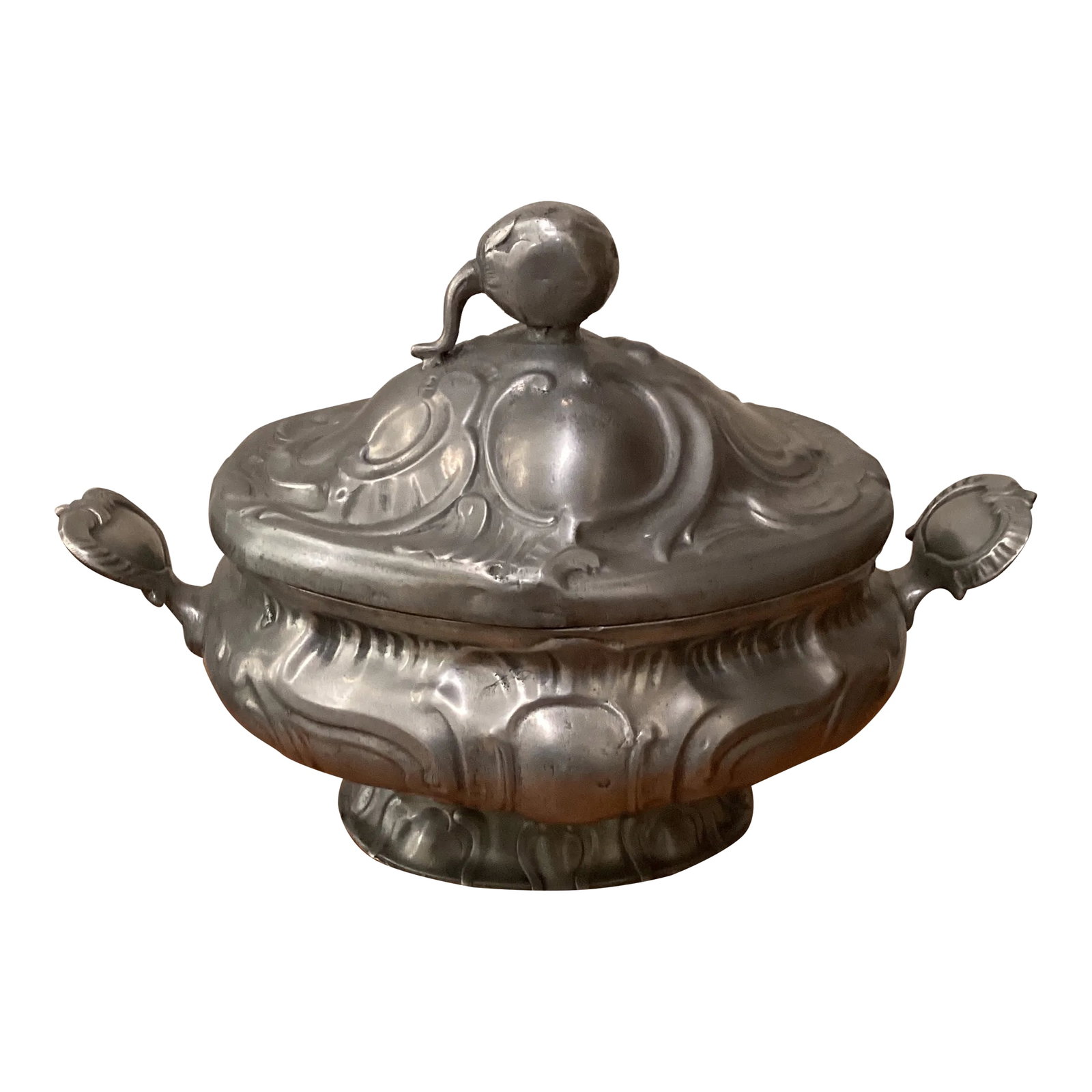 Antique 19th Century Rococo Style Pewter Tureen Angel Mark Germany: An exceptional, fine and impressive large antique Rococo style pewter soup tureen Statement peace!!!!! Condition: Alterations: Original Condition Unaltered Imperfections: Some Imperfections Condition