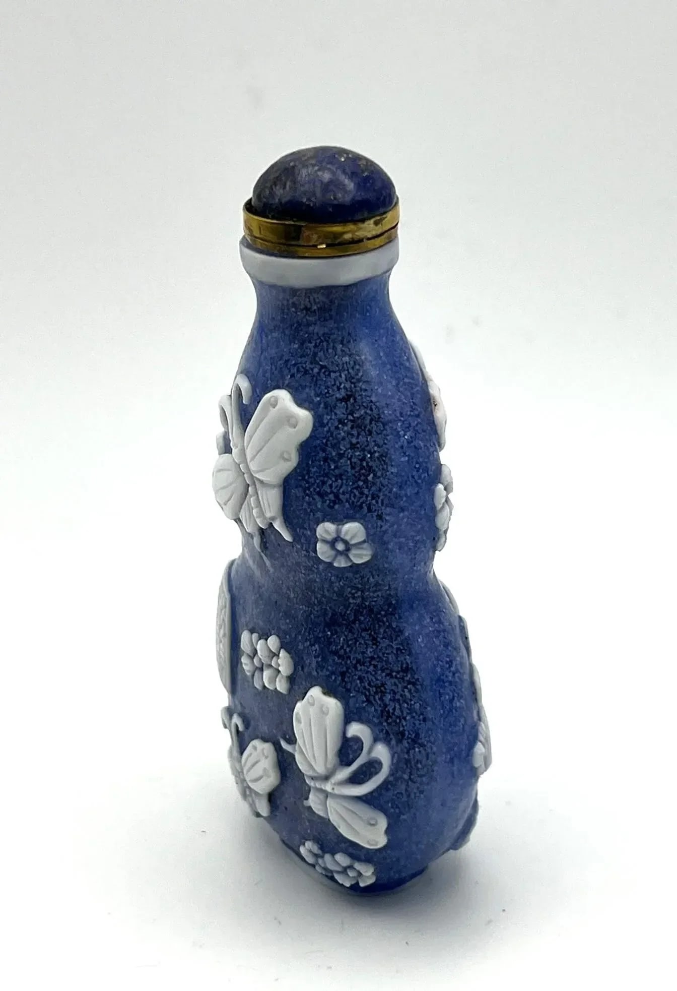 Blue Frosted Beijing Glass Double Gourd Shaped Snuff Bottle With Qianlong Mark - 4