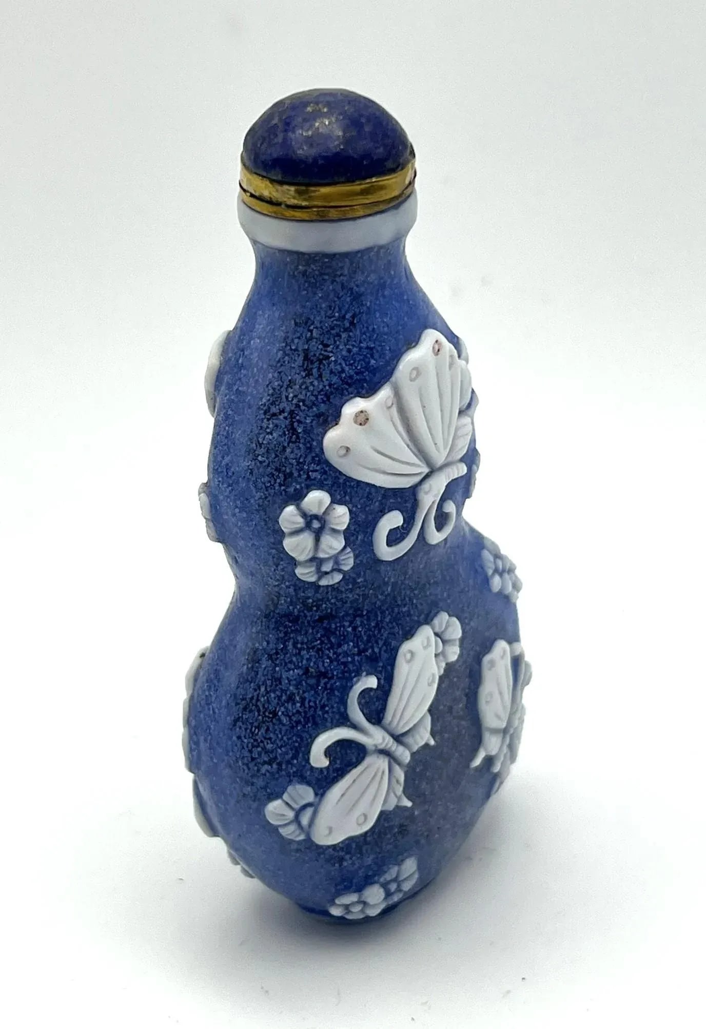 Blue Frosted Beijing Glass Double Gourd Shaped Snuff Bottle With Qianlong Mark - 5