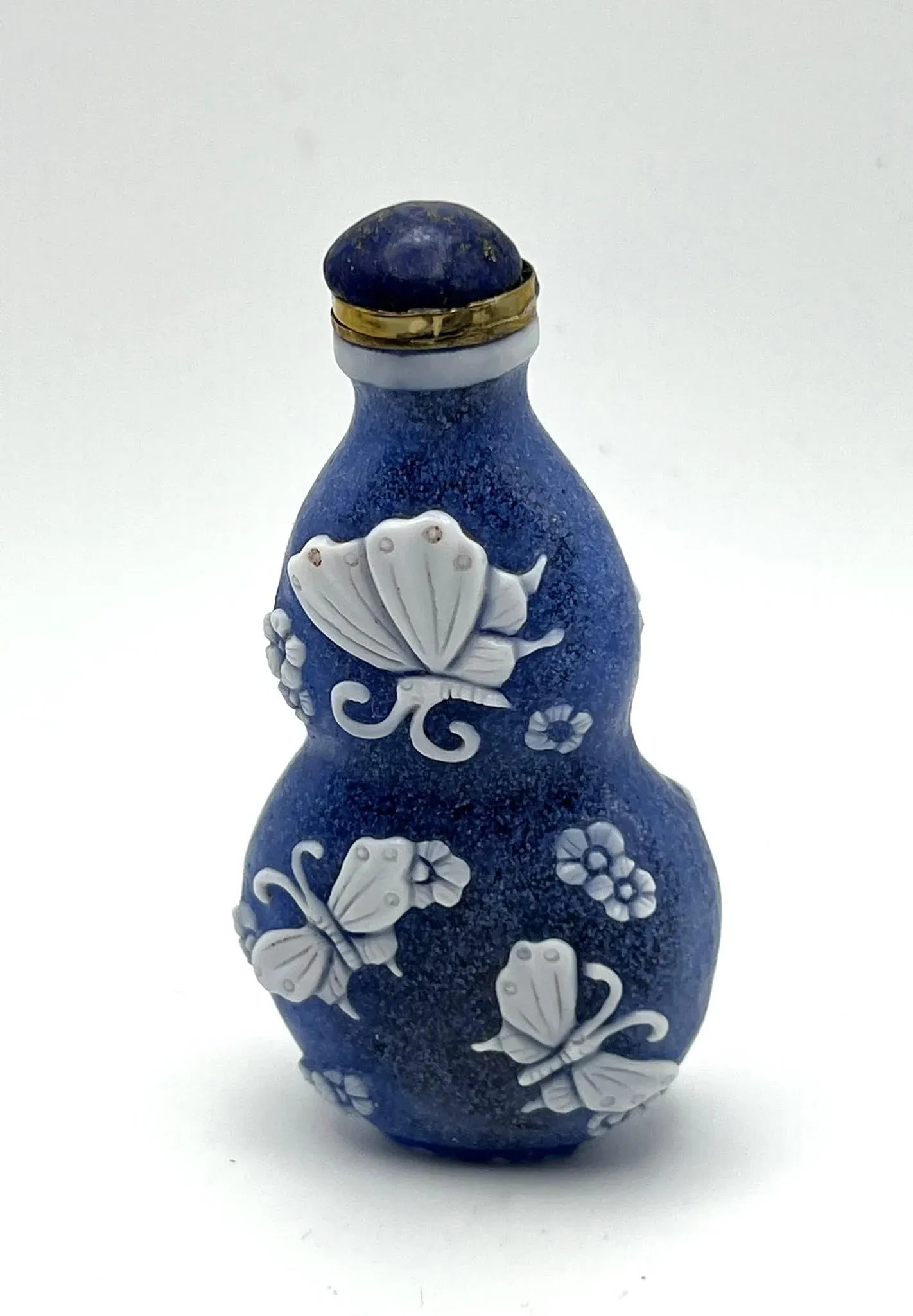 Blue Frosted Beijing Glass Double Gourd Shaped Snuff Bottle With Qianlong Mark - 6