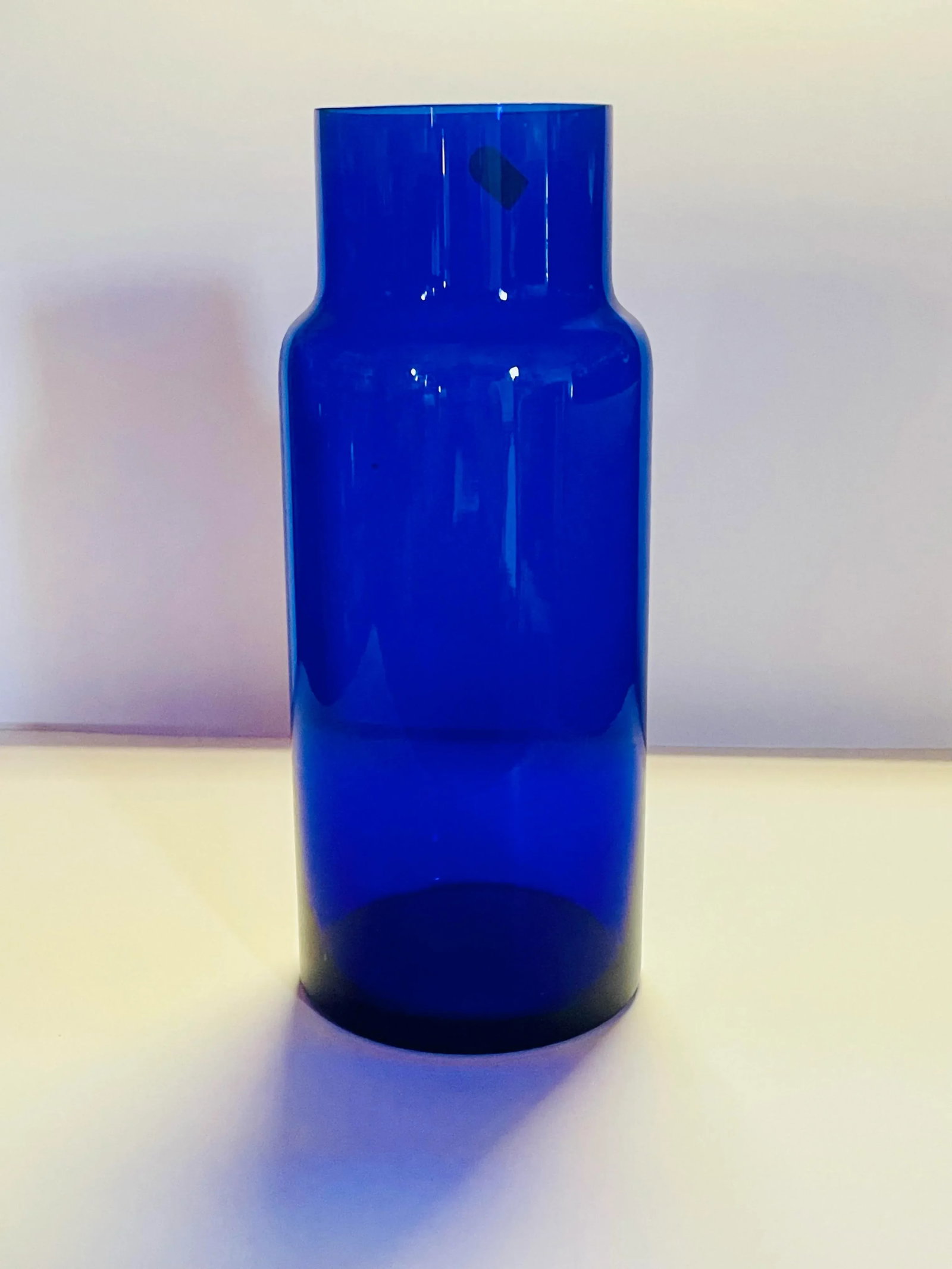 Vintage Pilgrim Glass Cobalt Blue Handmade Vase - 4