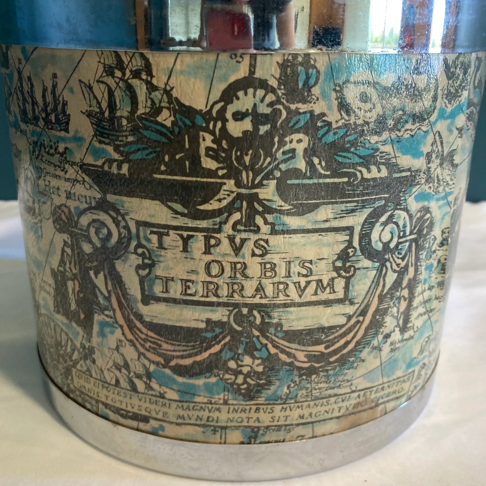 Mid-20th Century Vintage Ice Bucket With Old World Map Design - 2