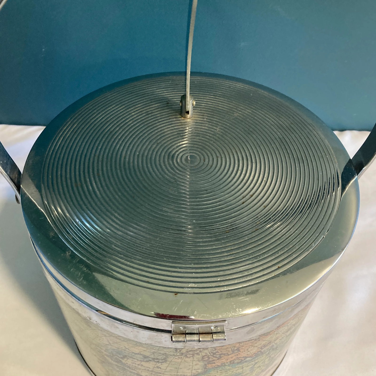 Mid-20th Century Vintage Ice Bucket With Old World Map Design - 8