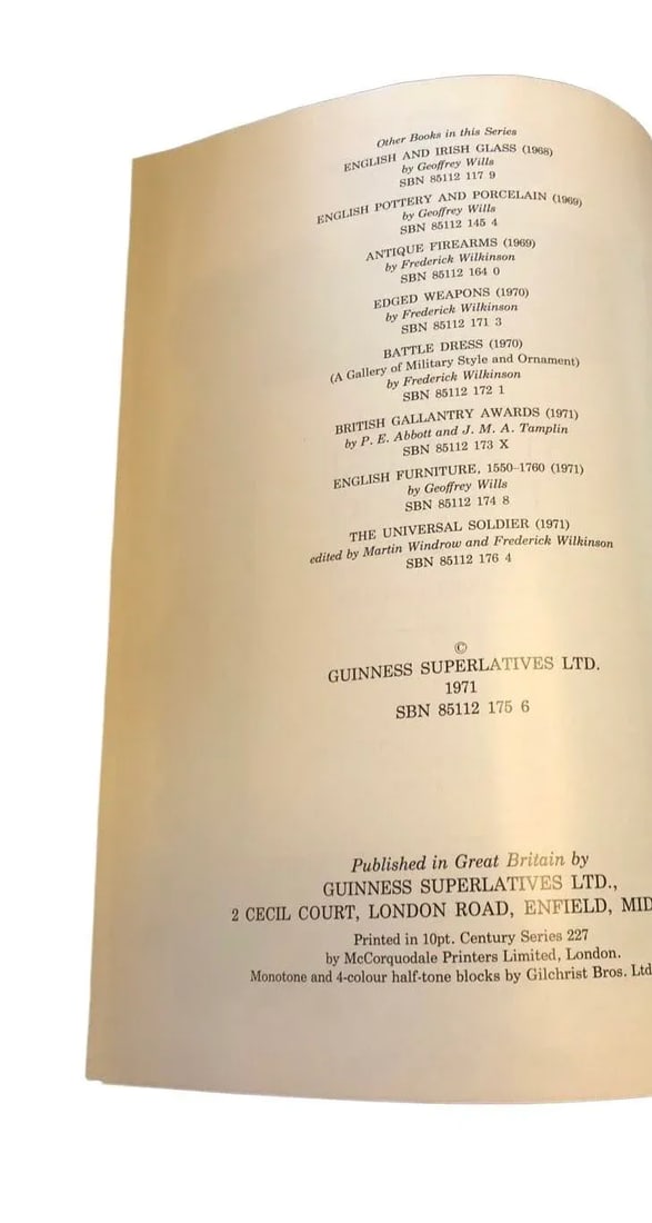 Vintage 1971 Hardcover English Furniture 1760-1900 Illustrated Guide by Geoffrey Wills - 7