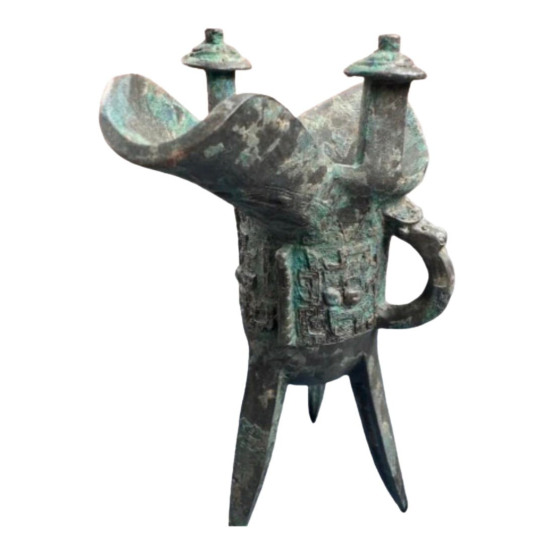 Chinese Archaic-Style Bronze Jue Wine Vessel Sculpture With Verdigris Patina: Archaic-style Chinese bronze Jue wine vessel, cast in solid bronze and finished with a richly layered verdigris patina. The sculptural tripod form features a flared spout, loop handle, twin finials,