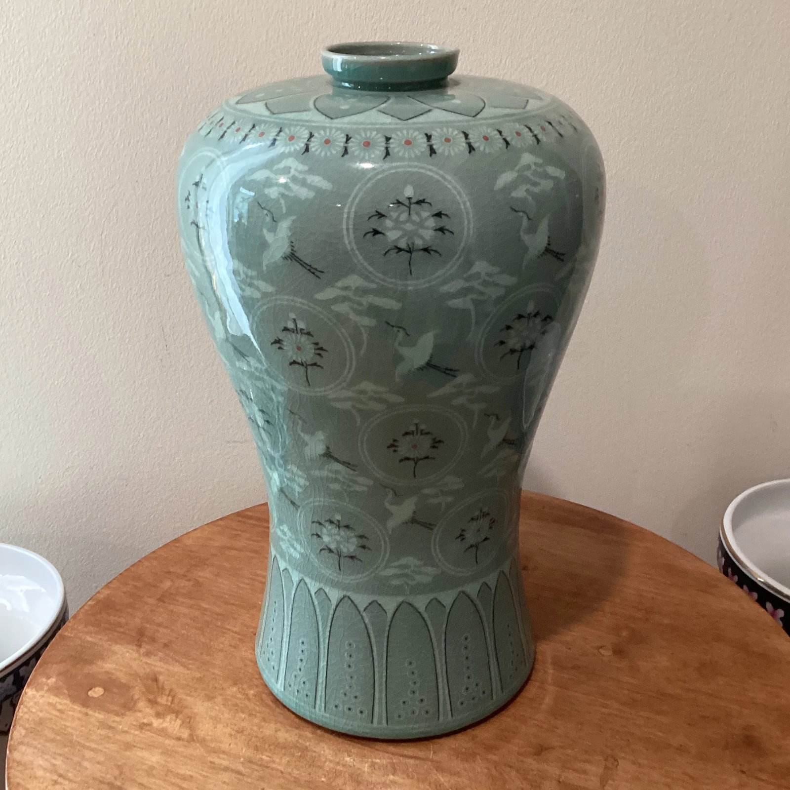 Mid 20th Century Korean Porcelain Meiping Celadon Crackle Claze Inlaid Fly Granes & Chrysanthemum Fl - 12