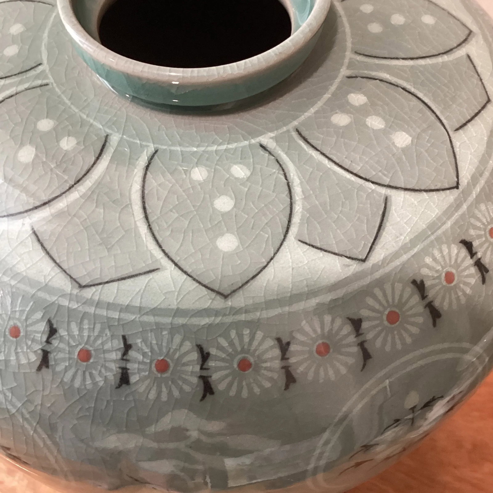 Mid 20th Century Korean Porcelain Meiping Celadon Crackle Claze Inlaid Fly Granes & Chrysanthemum Fl - 6