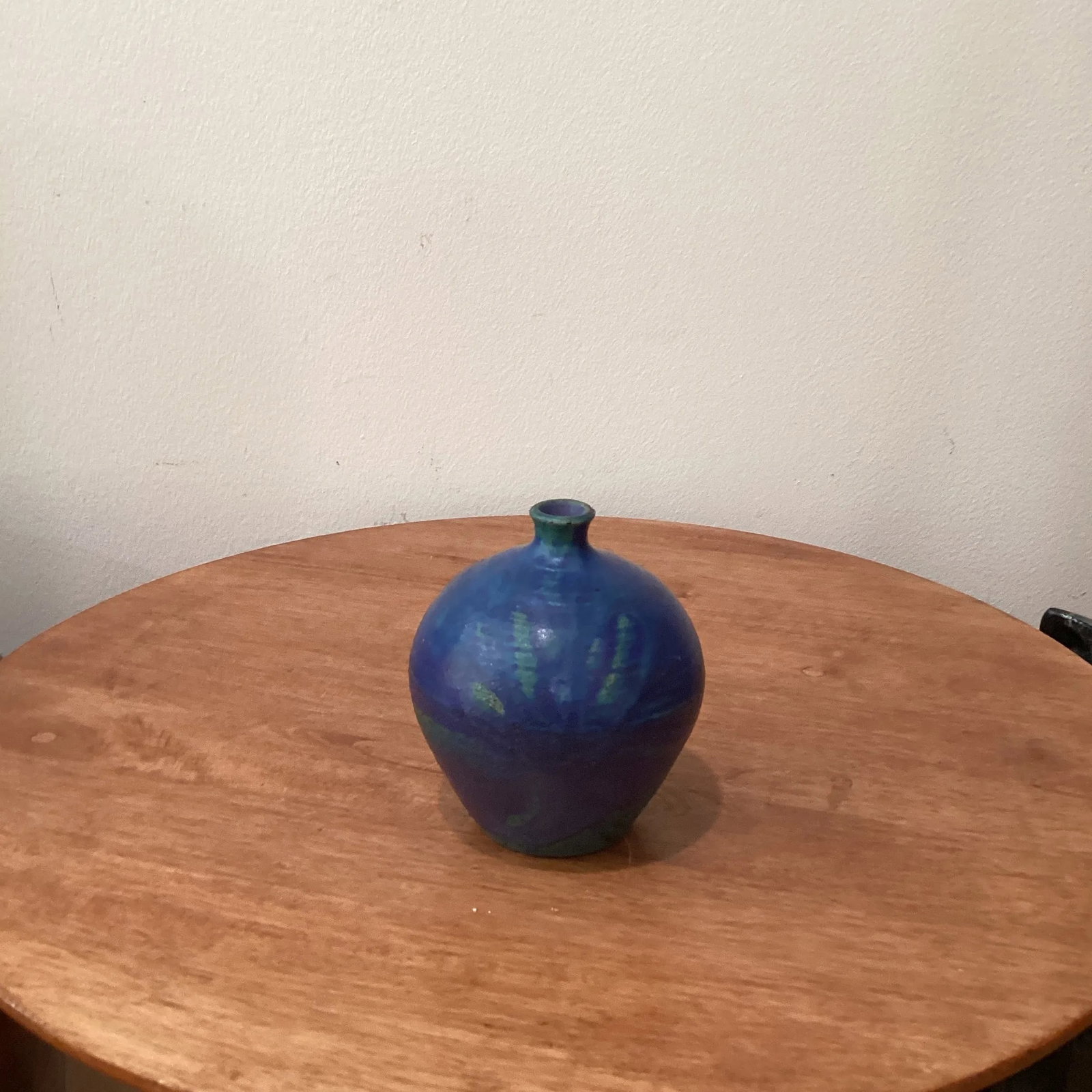 Mid 20th Century Studio Pottery Stoneware Dark Blue & Green Ombre Small Neck Vase With Makers Mark - 12