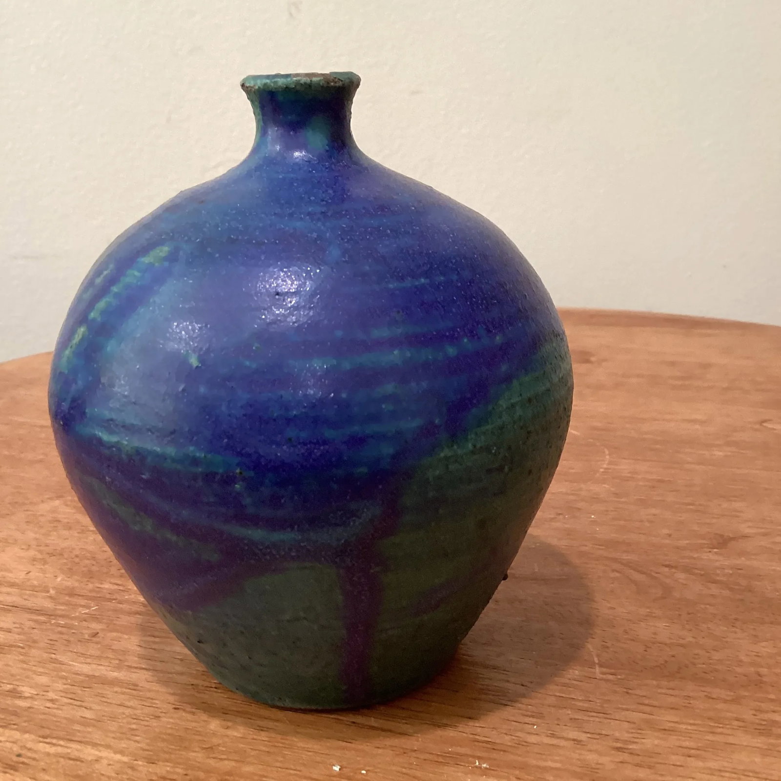 Mid 20th Century Studio Pottery Stoneware Dark Blue & Green Ombre Small Neck Vase With Makers Mark - 2