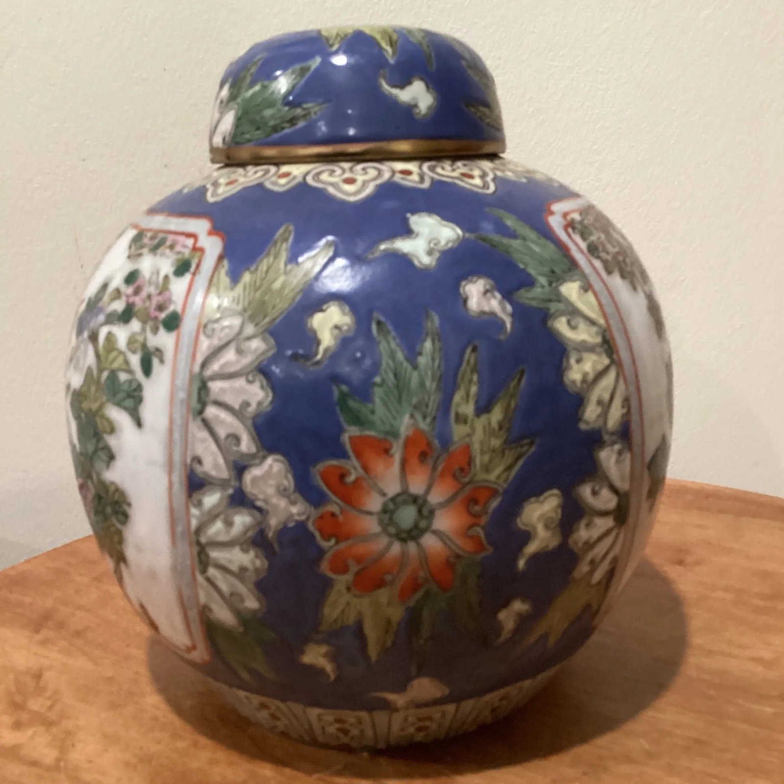 Vintage Chinese Porcelain Covered Ginger Jar With Six Character Marks - 4