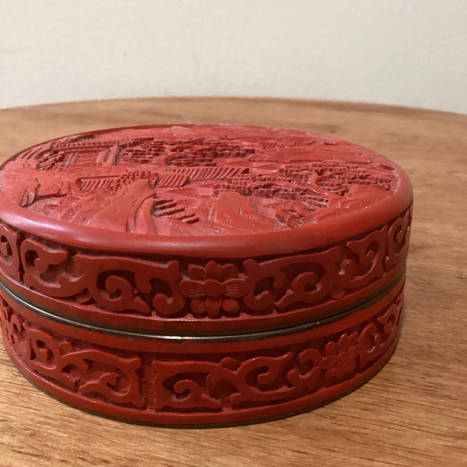 Late 19th Century Antique Small Carved Cinnabar Lacquer 'Scholar' Circular Box and Cover - 8