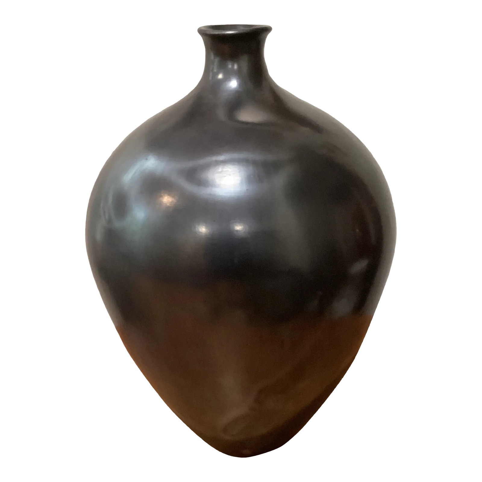 Mid 20th Century Mexican Folk Art Black Clay Pottery Oaxaca Vase, Signed Dona Rosa: Large Oaxaca, Mexico Black Clay Pottery Vase Signed by Dona Rosa Dona Rosa, full name Rosa Real Mateo de Nieto, was a Mexican ceramics artisan from San Bartolo Coyotepec, Oaxaca, Mexico. She is noted