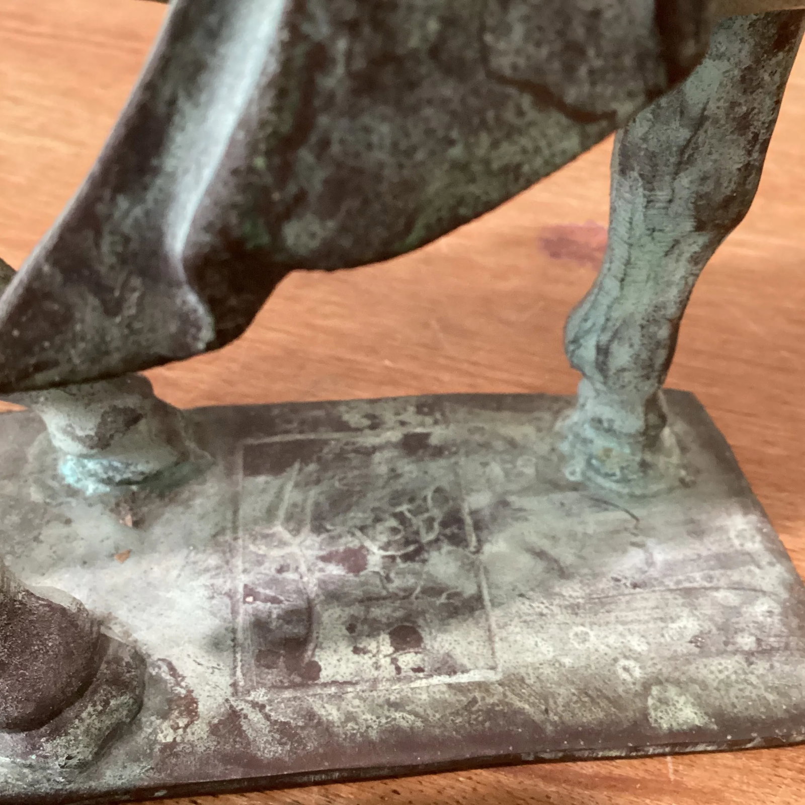 Early 20th Century Tang Dynasty-Style War Horse Metal Sculpture on Pedestal, Artist Signed - 6