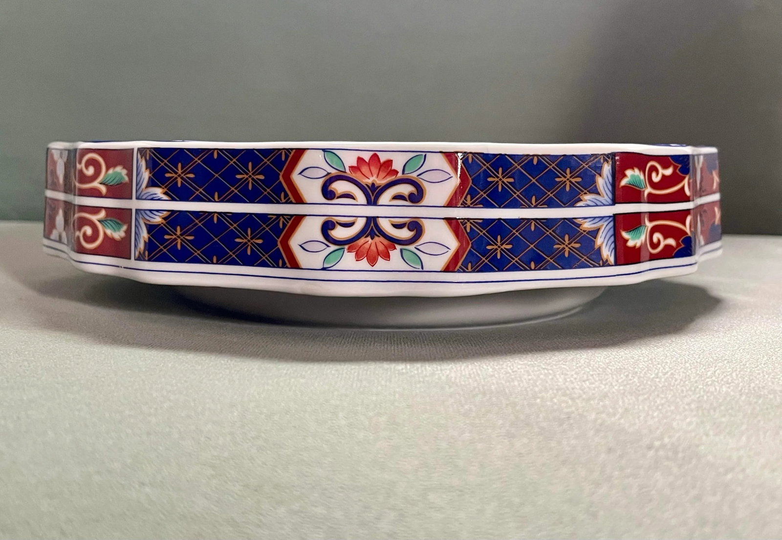 Mid 20th Century Chinoiserie Blue & Red Decorative Bowl - 7