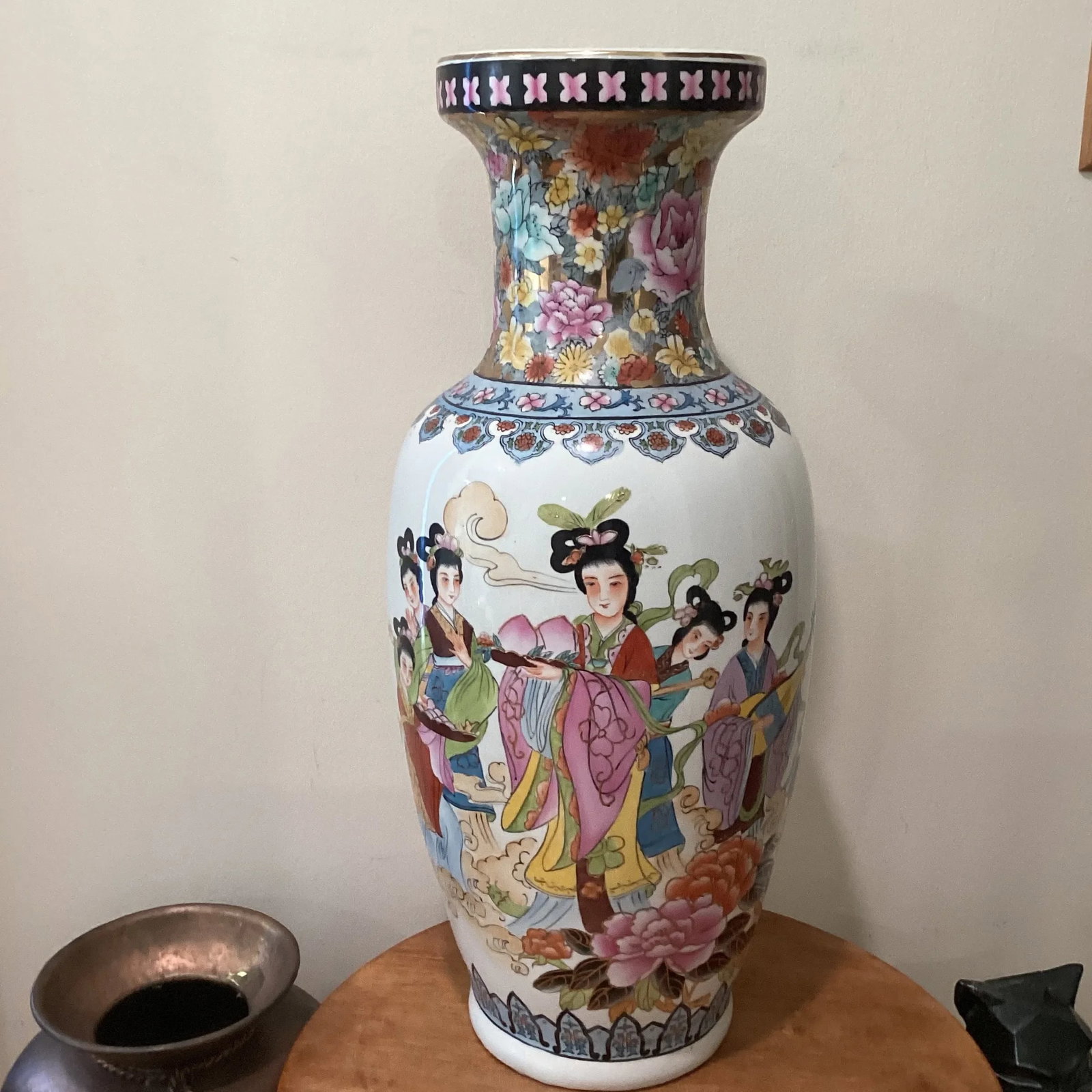 Mid 20th Century Chinese Famille Rose Hand Painted Porcelain Vase - 12