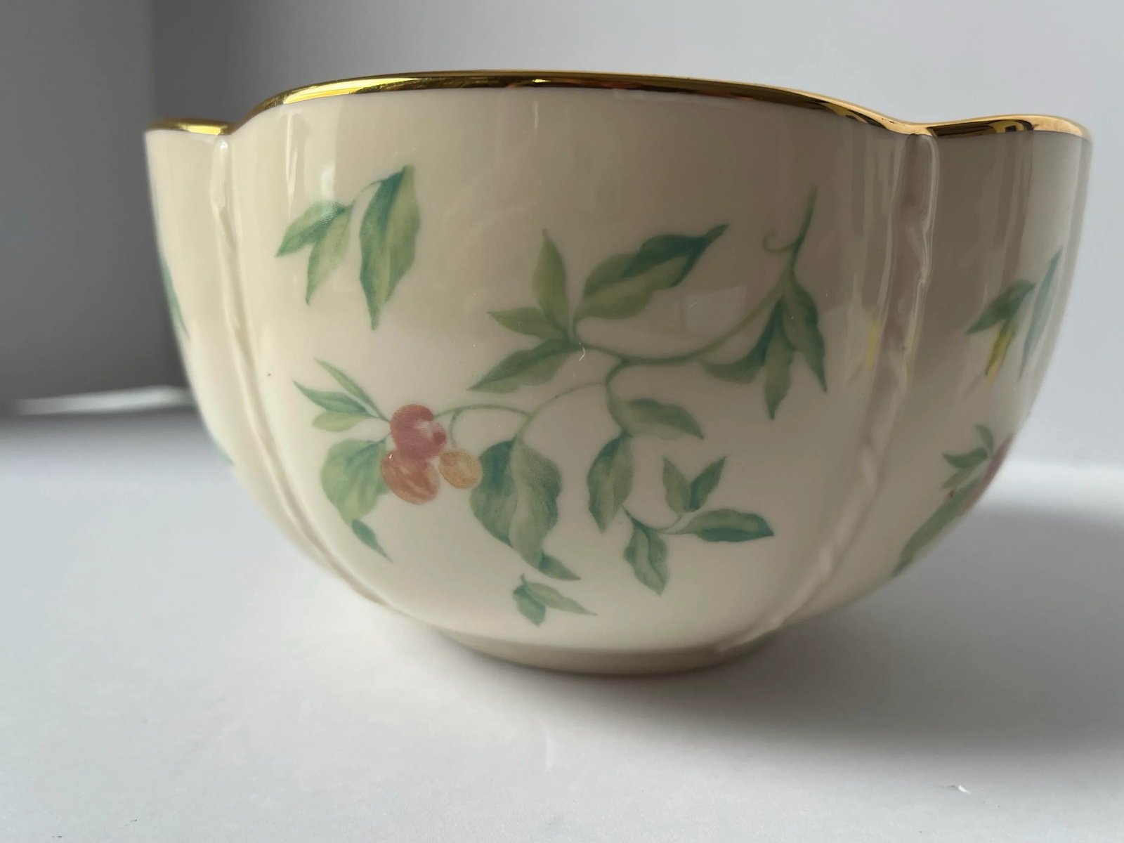 Lenox "Morningside Cottage" Botanical Porcelain Serving Bowl With 24kt Gold Rim - 2