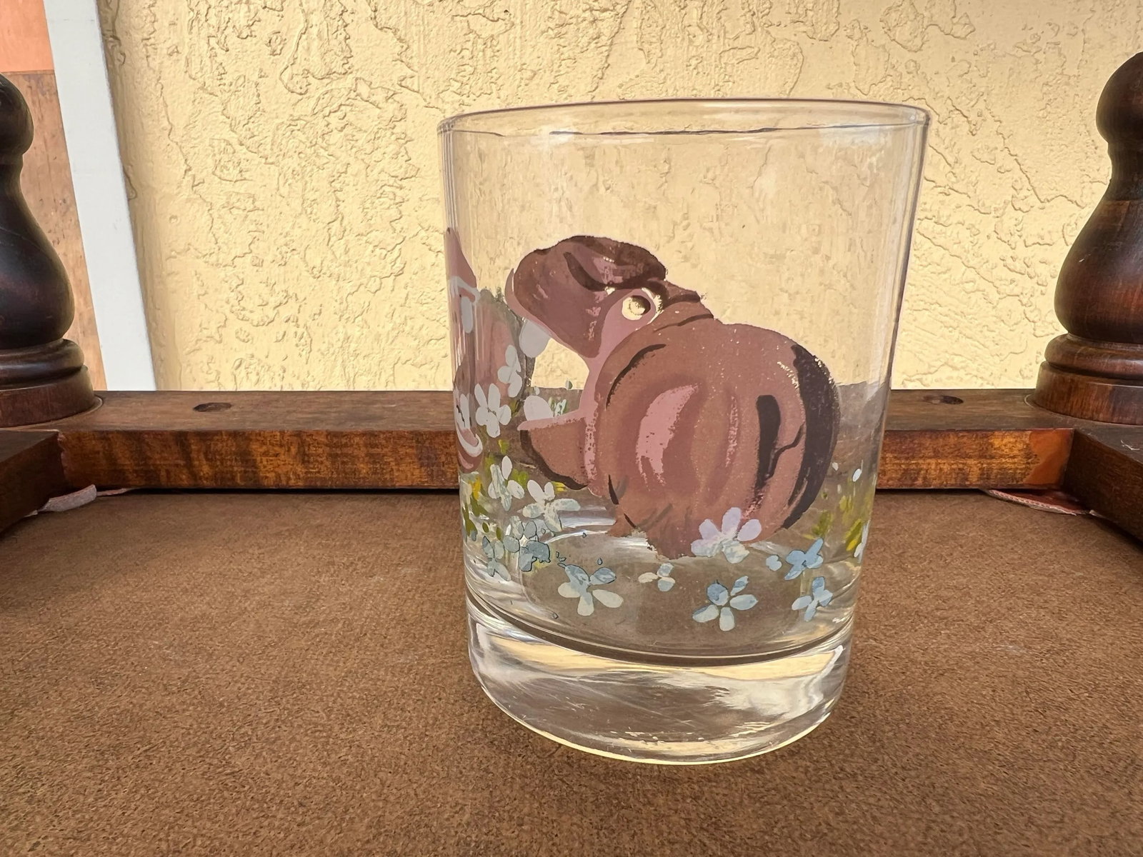 1960s Dorothy Thorpe Style Painted Hippos Glass - 8