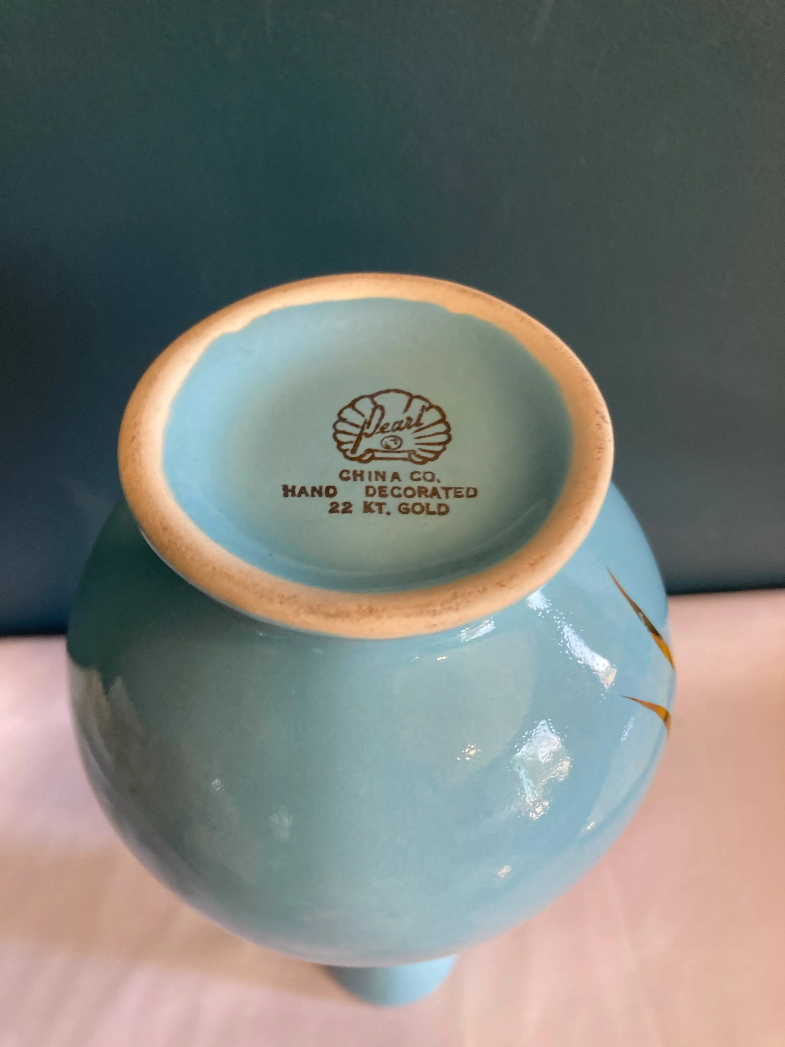 Vintage Robins Egg Blue Vase With 22k Gold Inlay - 8