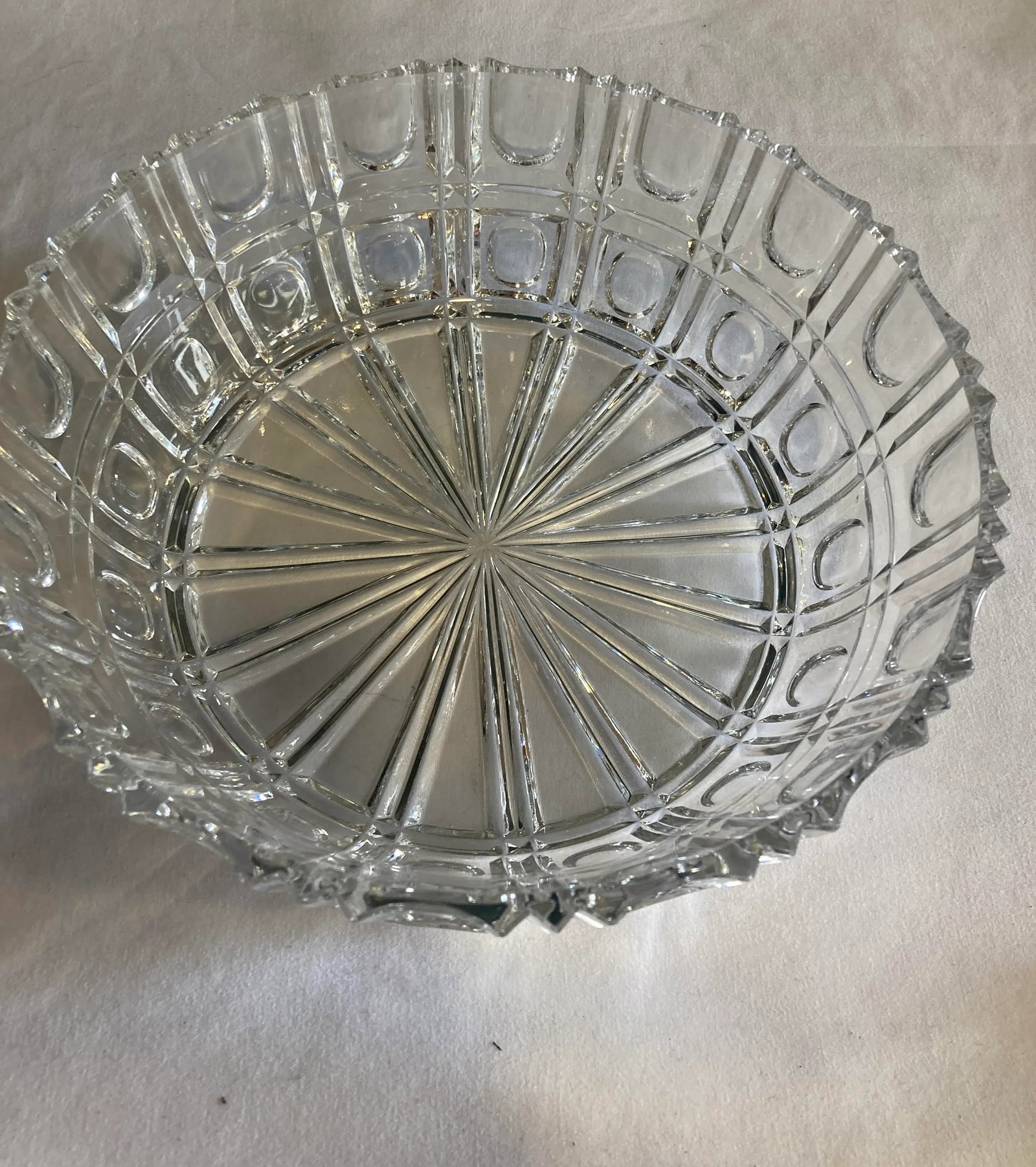 Early 20th Century Art Deco Cut Glass Serving Bowl - 4