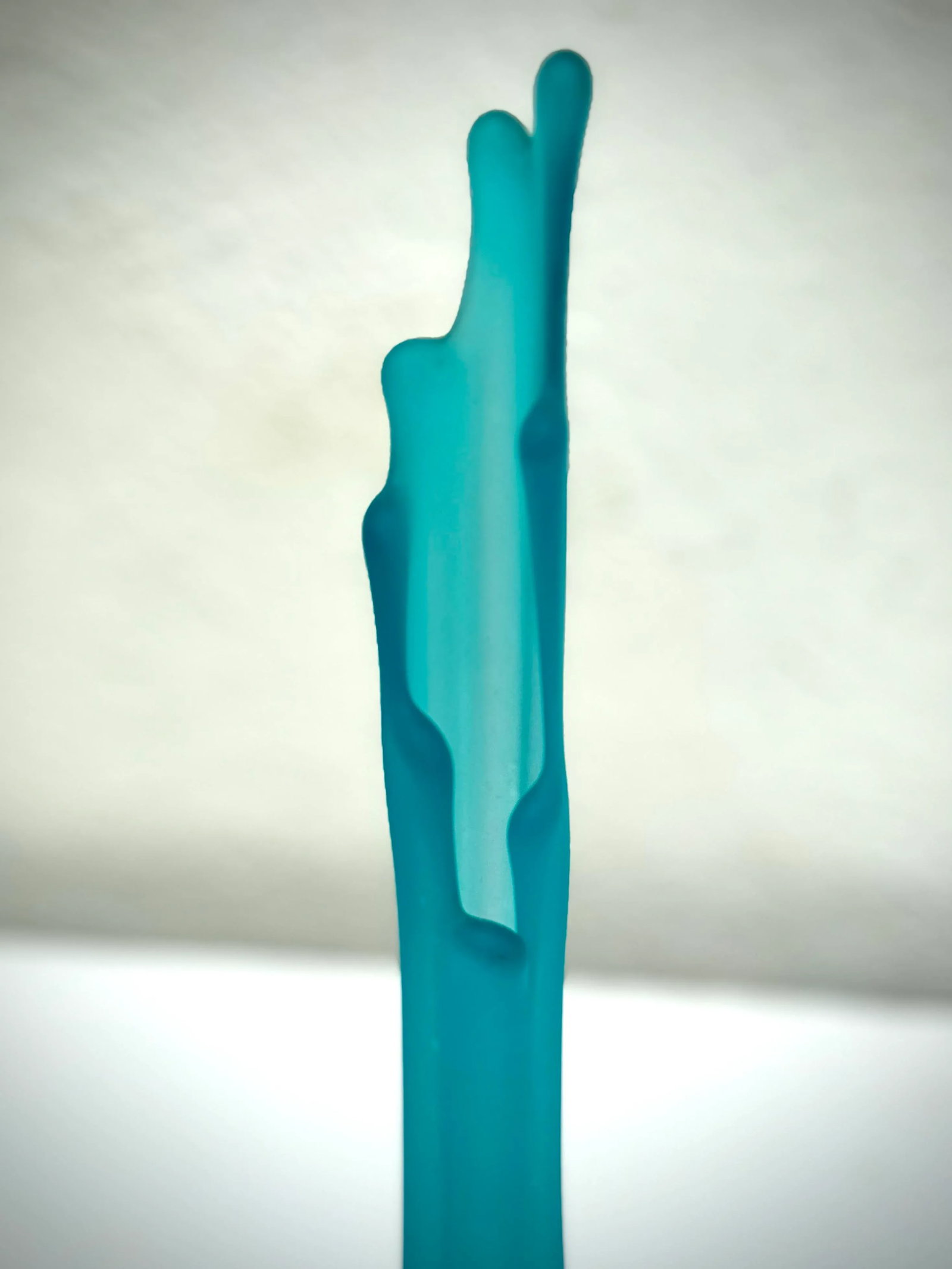 Art Glass Vase -Vintage Mid Century Tall Turquoise Cerulean Blue Frosted (Sea Glass) - 5