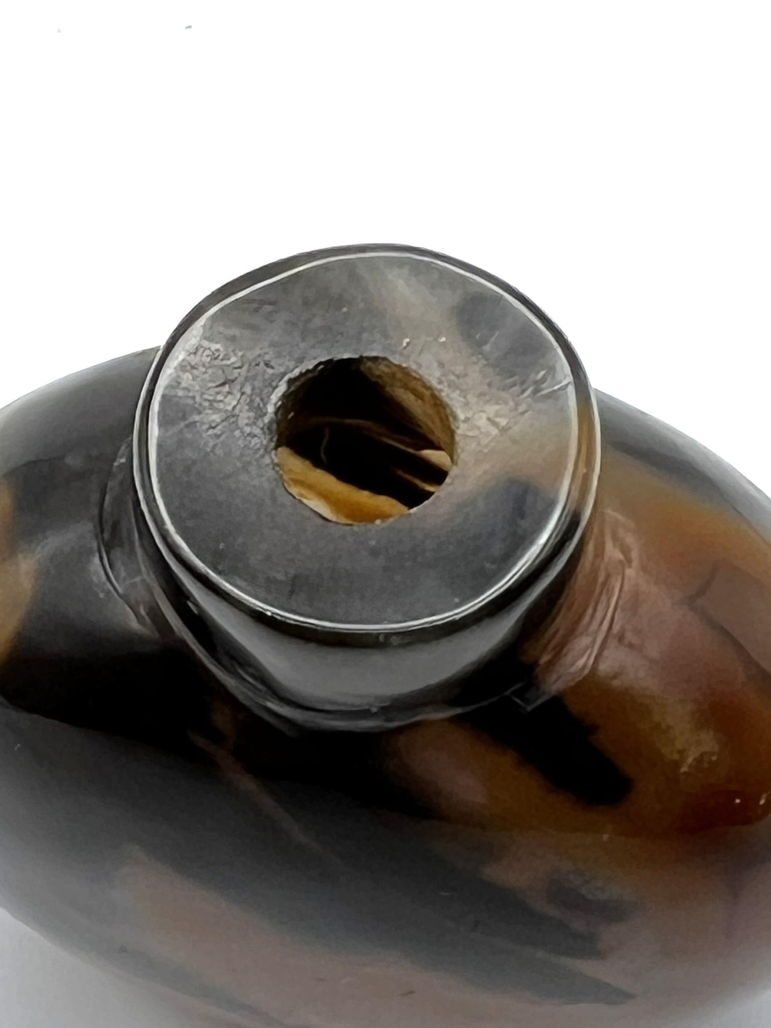 Small Vintage Chalcedony Snuff Bottle - 12