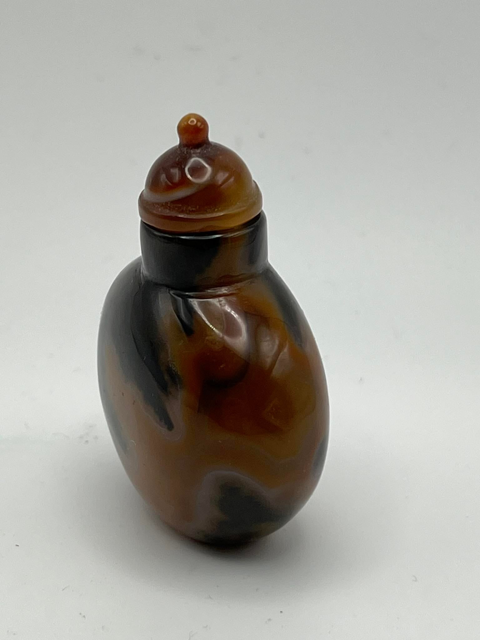 Small Vintage Chalcedony Snuff Bottle - 2
