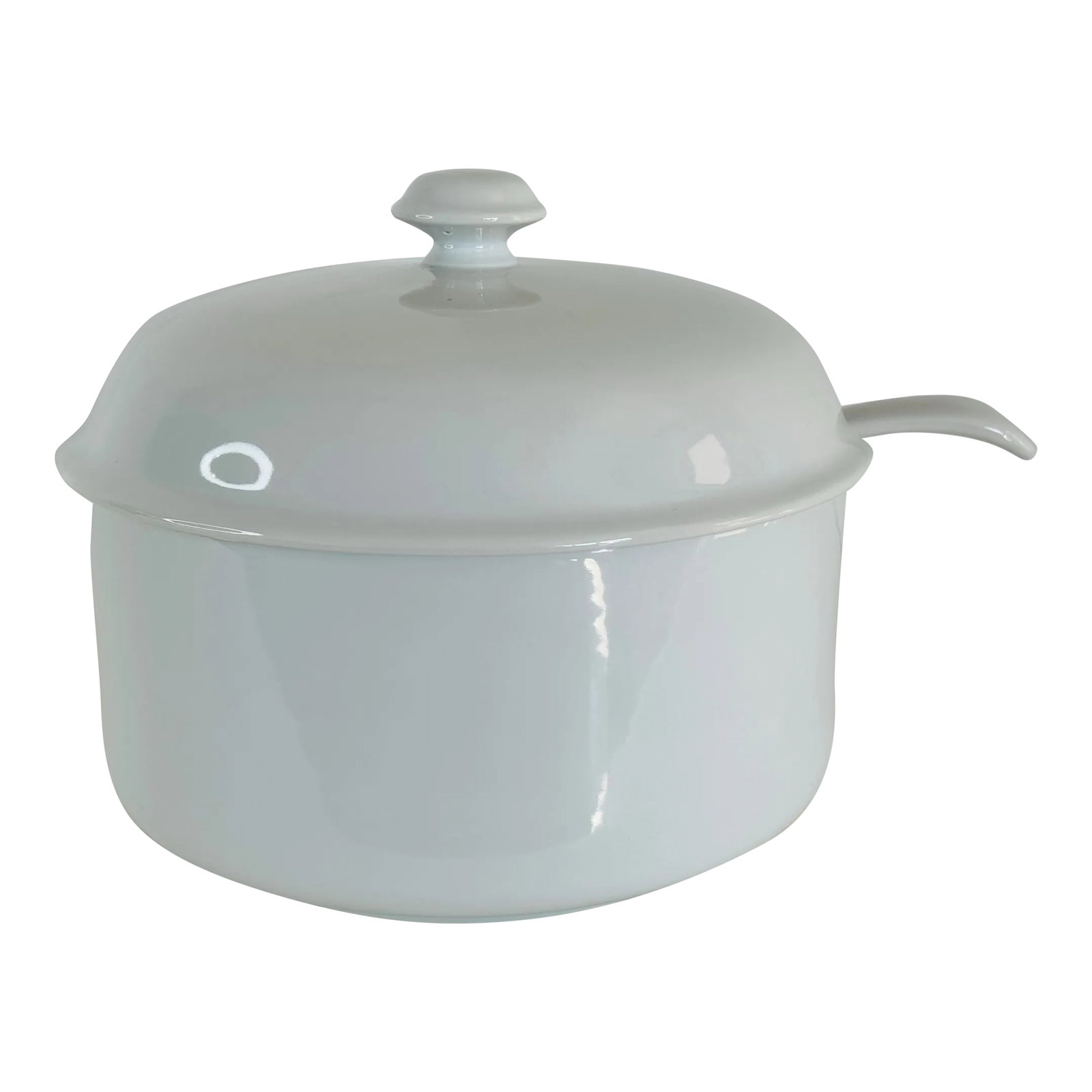 1980s White Ceramic Covered Soup Tureen With Ladle: 1980s White Ceramic Covered Soup Tureen With Ladle. The tureen is all white ceramic. No marks. Condition: Alterations: Original Condition Unaltered Imperfections: Some Imperfections Condition Notes: