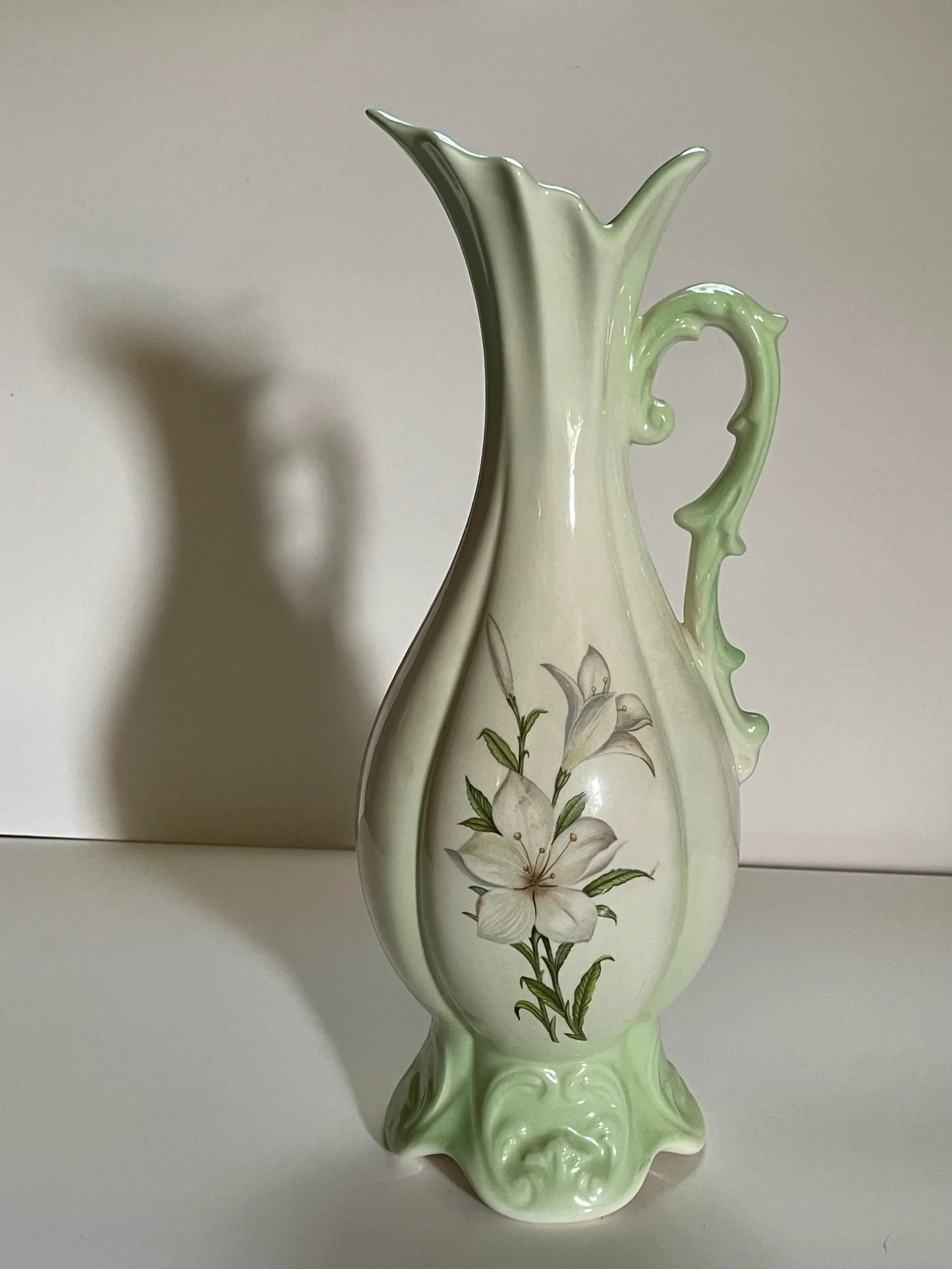 Mid 20th Century Pale Green Lily Decorative Jar - 2