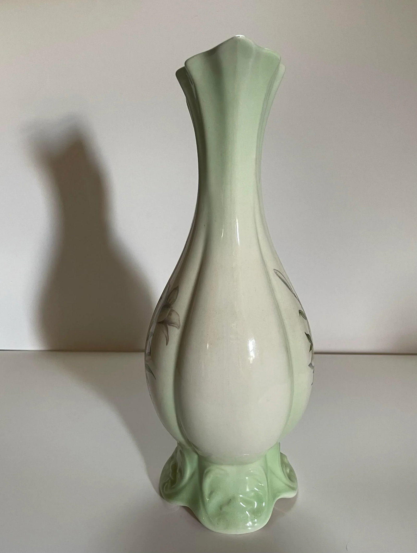 Mid 20th Century Pale Green Lily Decorative Jar - 3